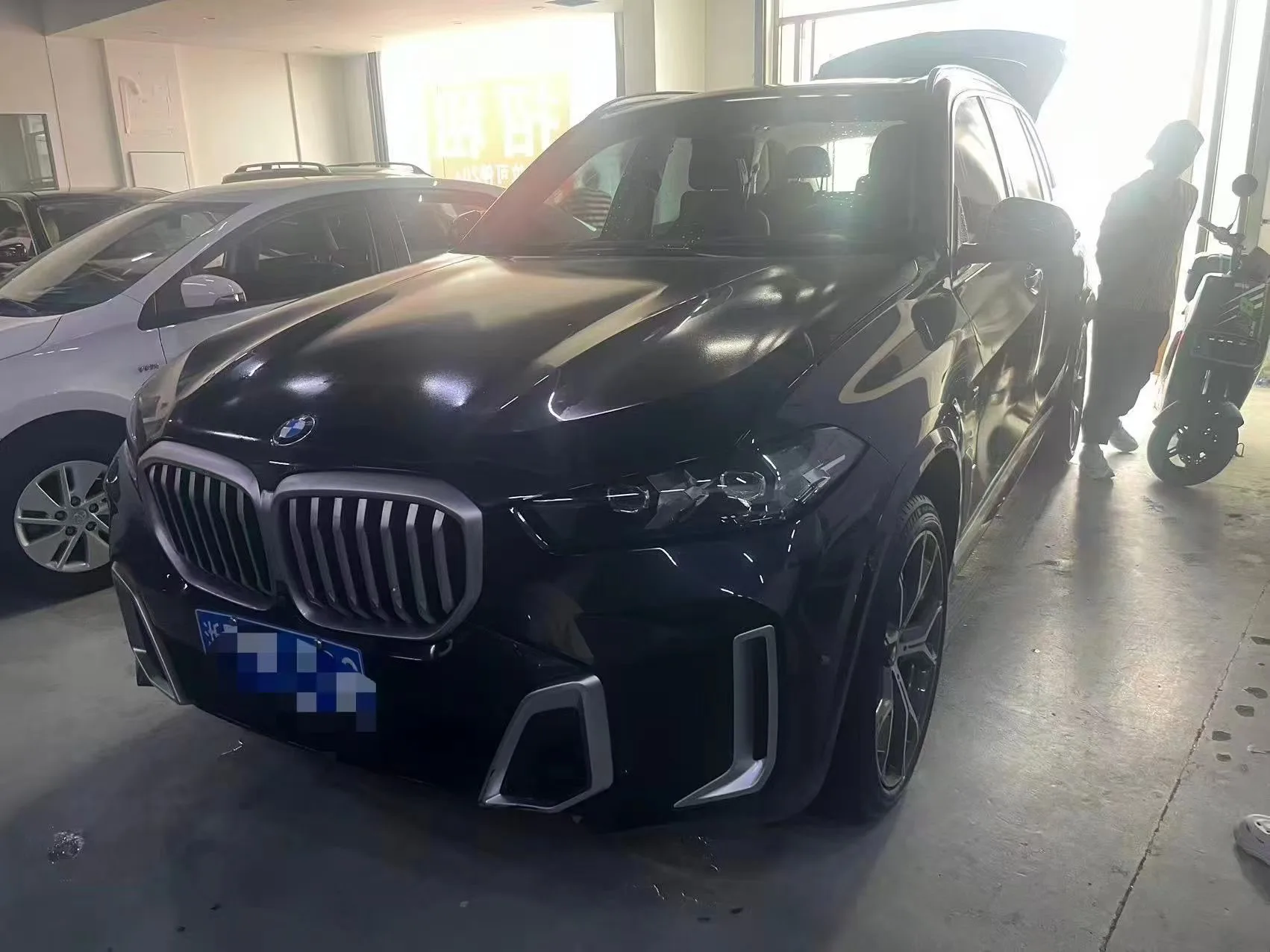 2023 BMW X5 xDrive30Li 48V 2.0T Luxury M Sport Shadow Edition Automatic