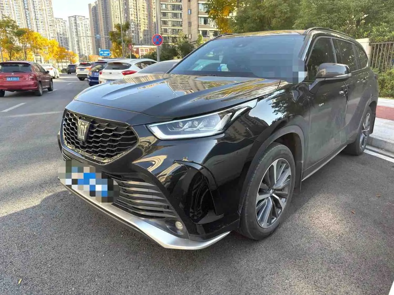 2024 Toyota Crown Land Cruiser HEV 2.5 CVT AWD Premium Edition Automatic