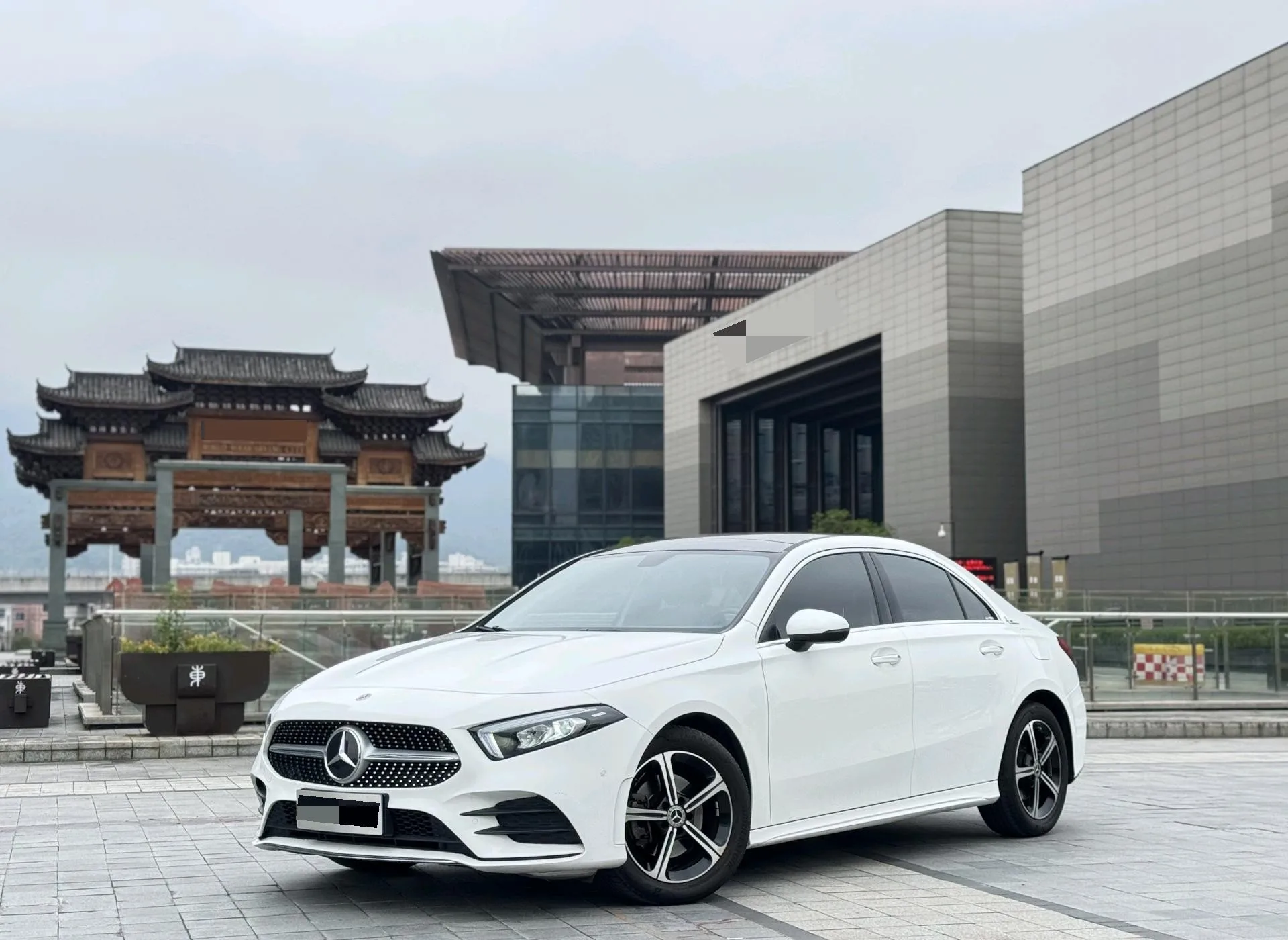 Mercedes-Benz A-Class 2022 A 200 L Sport Sedan Fashion Edition
