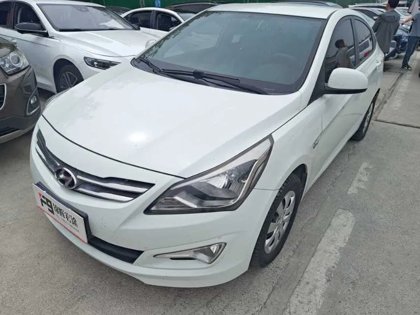 2014 Hyundai Reina 1.4L Automatic Fashion GS