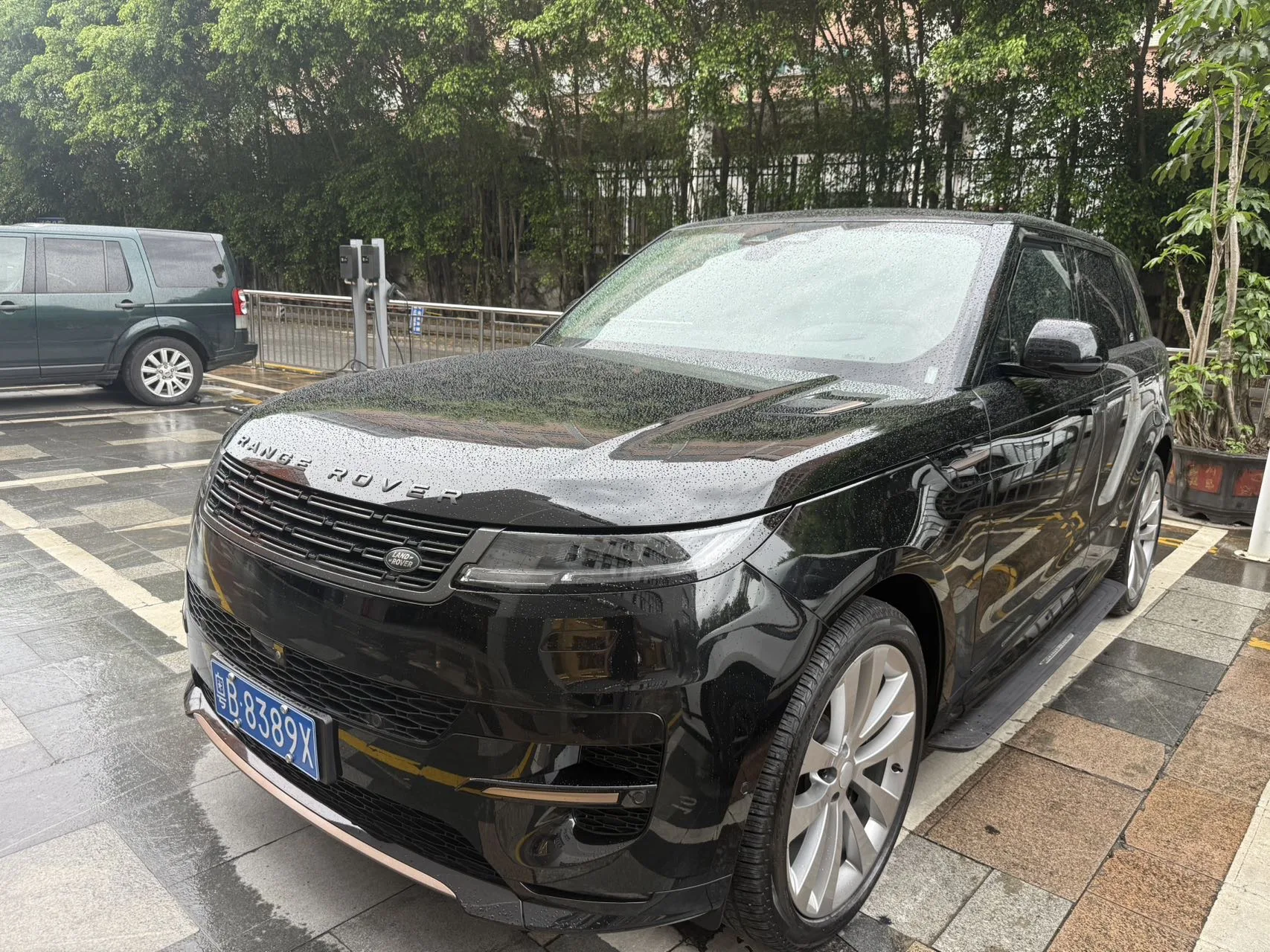 Range Rover Sport 2024 400PS Signature Edition