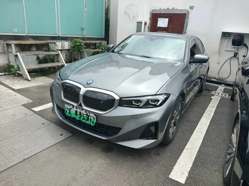 BMW i3 2022 eDrive 35L
