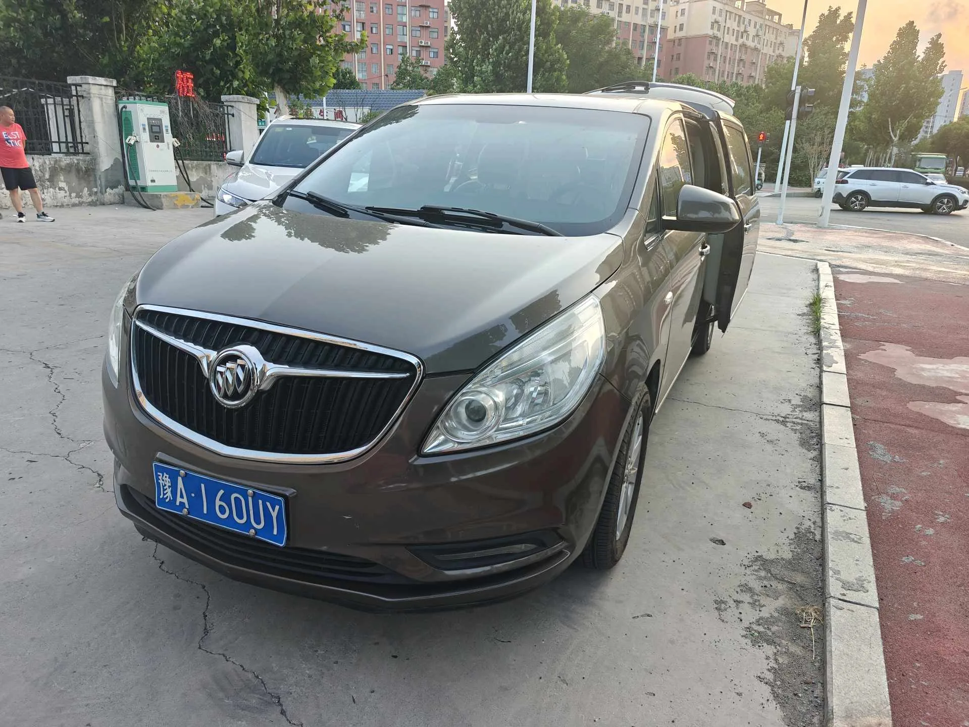 2017 Buick GL8 25S Luxury Edition, National V Emission Standard