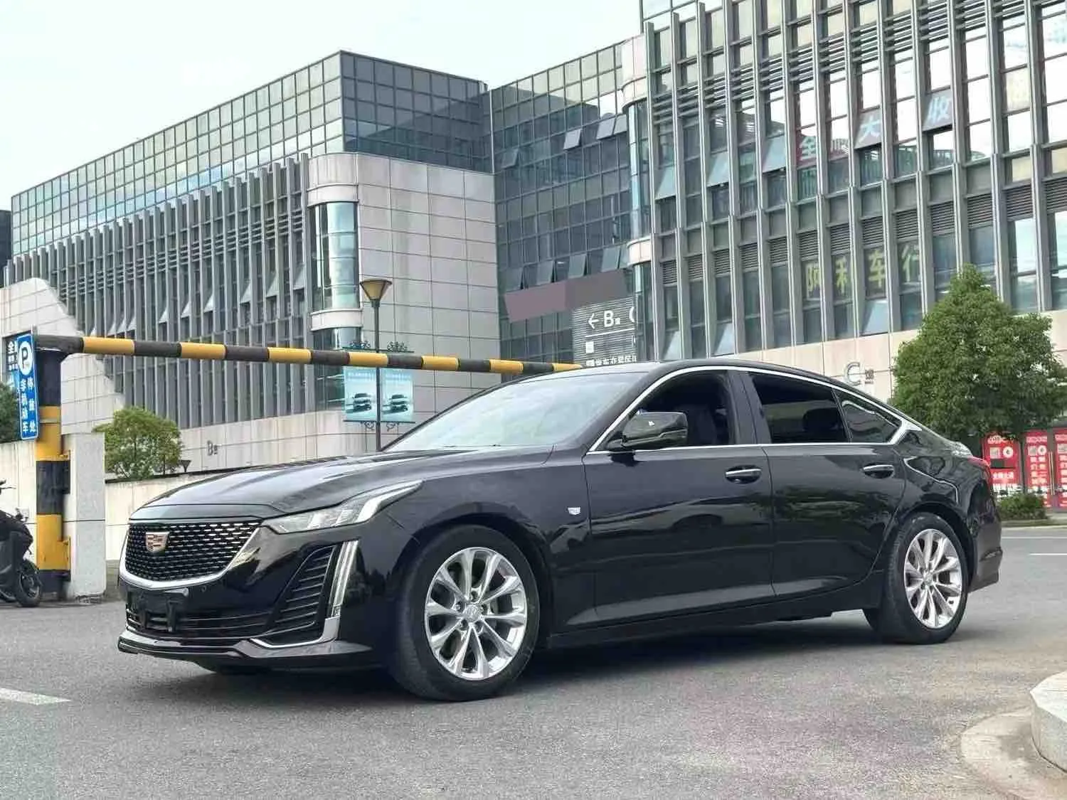 2021 Cadillac CT5 28T Luxury