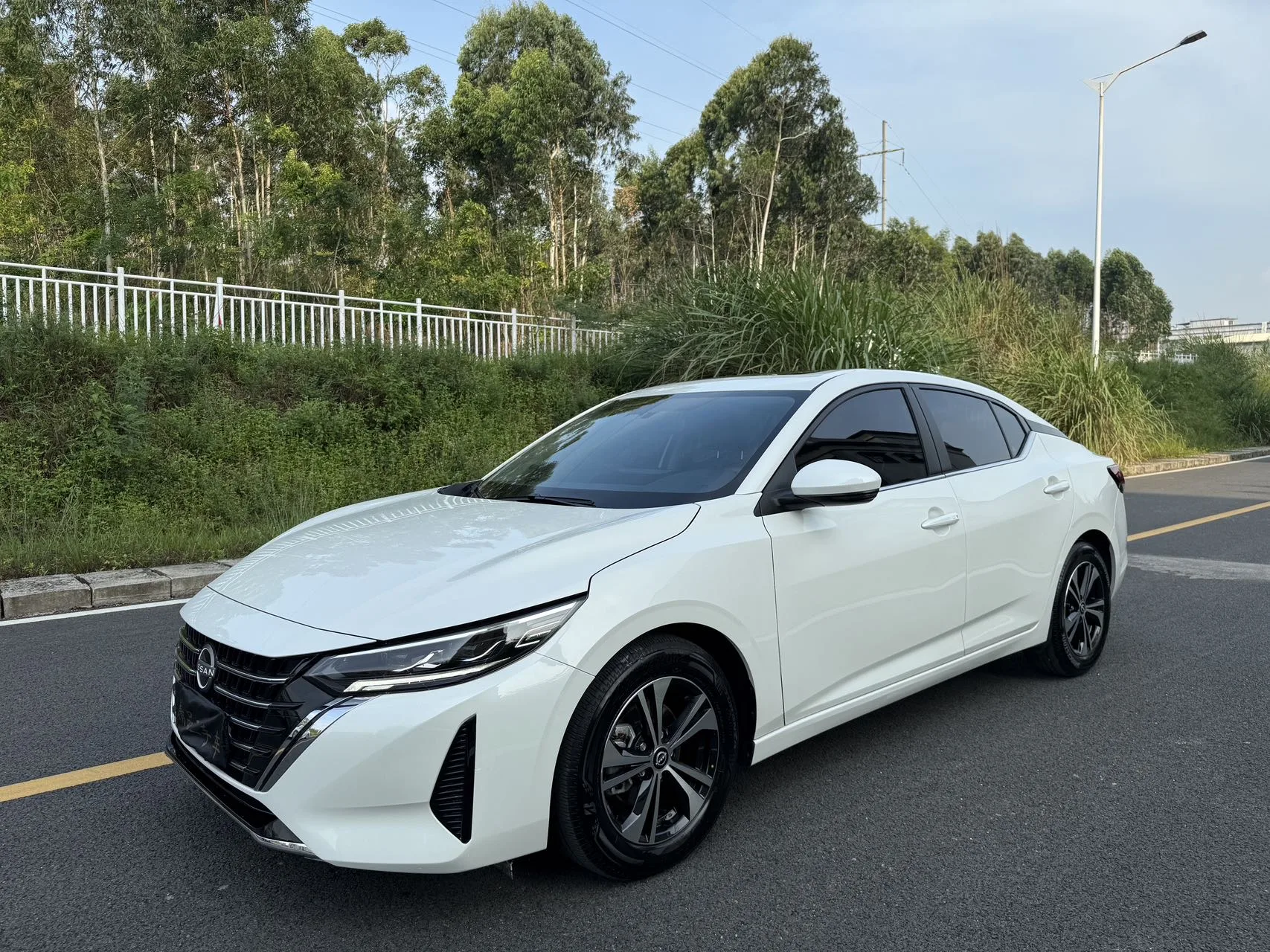Nissan Sylphy 2023 1.6L CVT Enjoy Edition