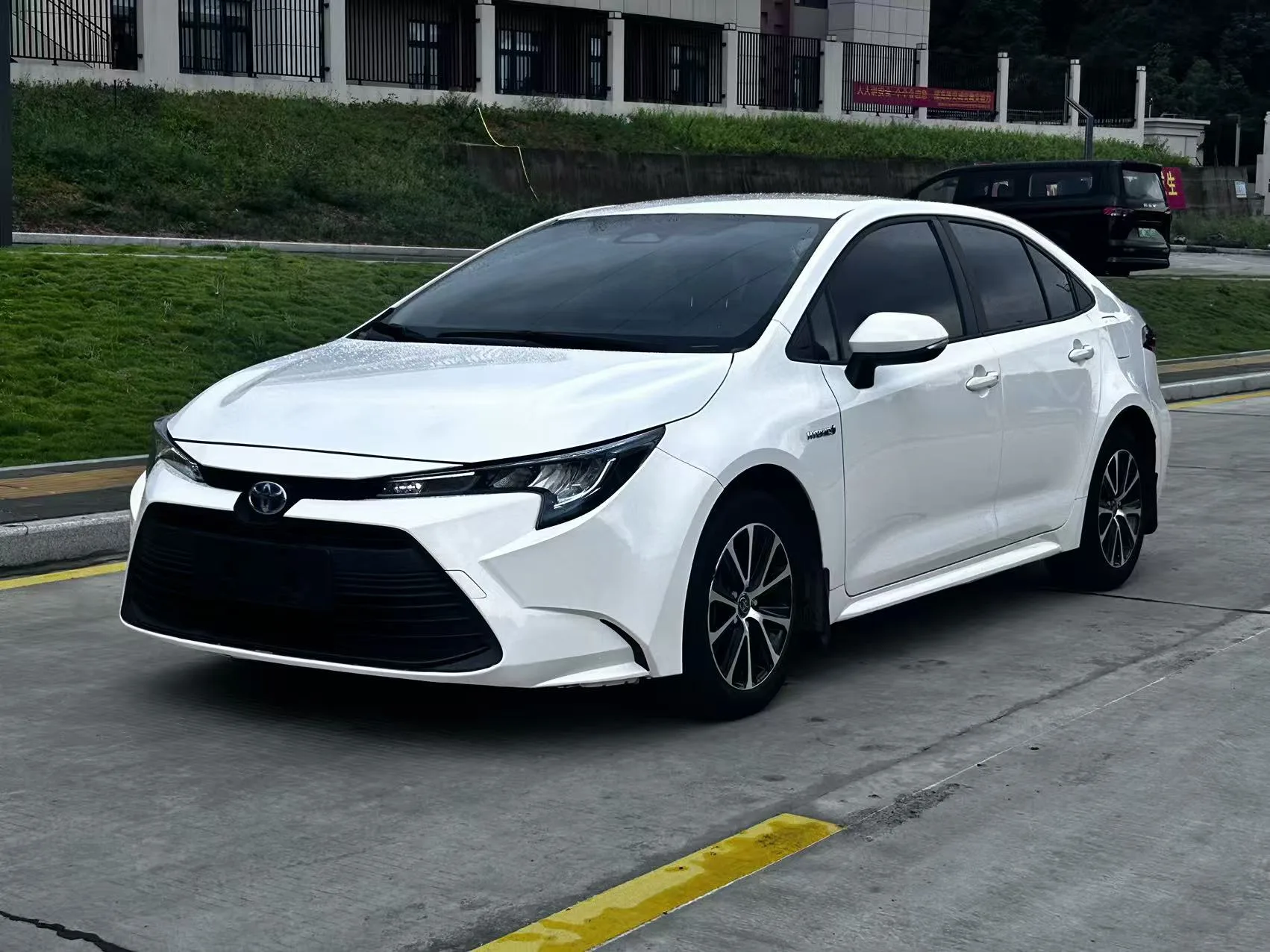 Toyota 2024 Corolla Hybrid 1.8 CVT Intelligent Electric Hybrid Leading Edition Automatic Transmission