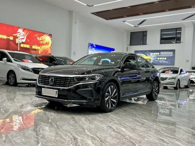 Volkswagen 2025 Passat 2.0TSI 380TSI Outstanding Edition Dragon Edition Automatic Transmission