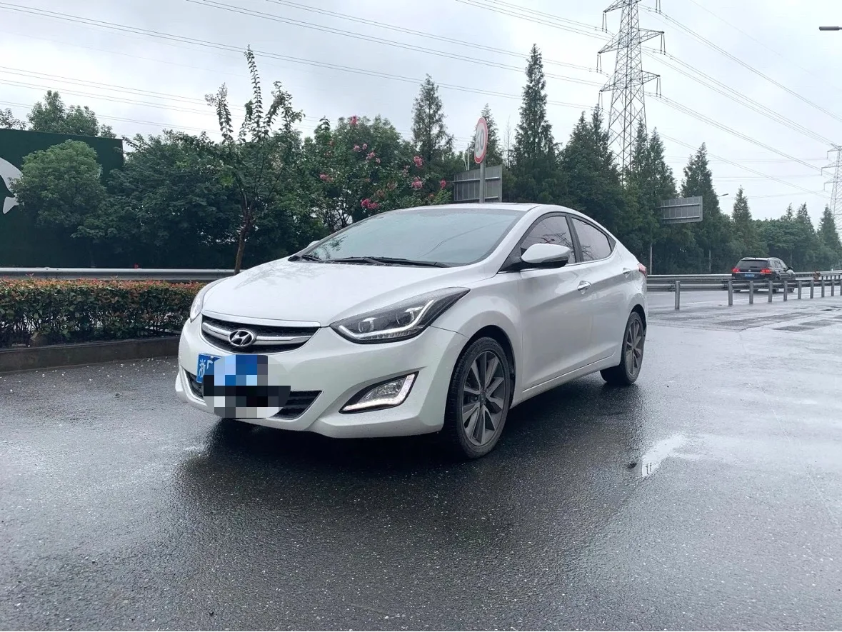 Hyundai Elantra 2015 1.6L Automatic Premium Edition