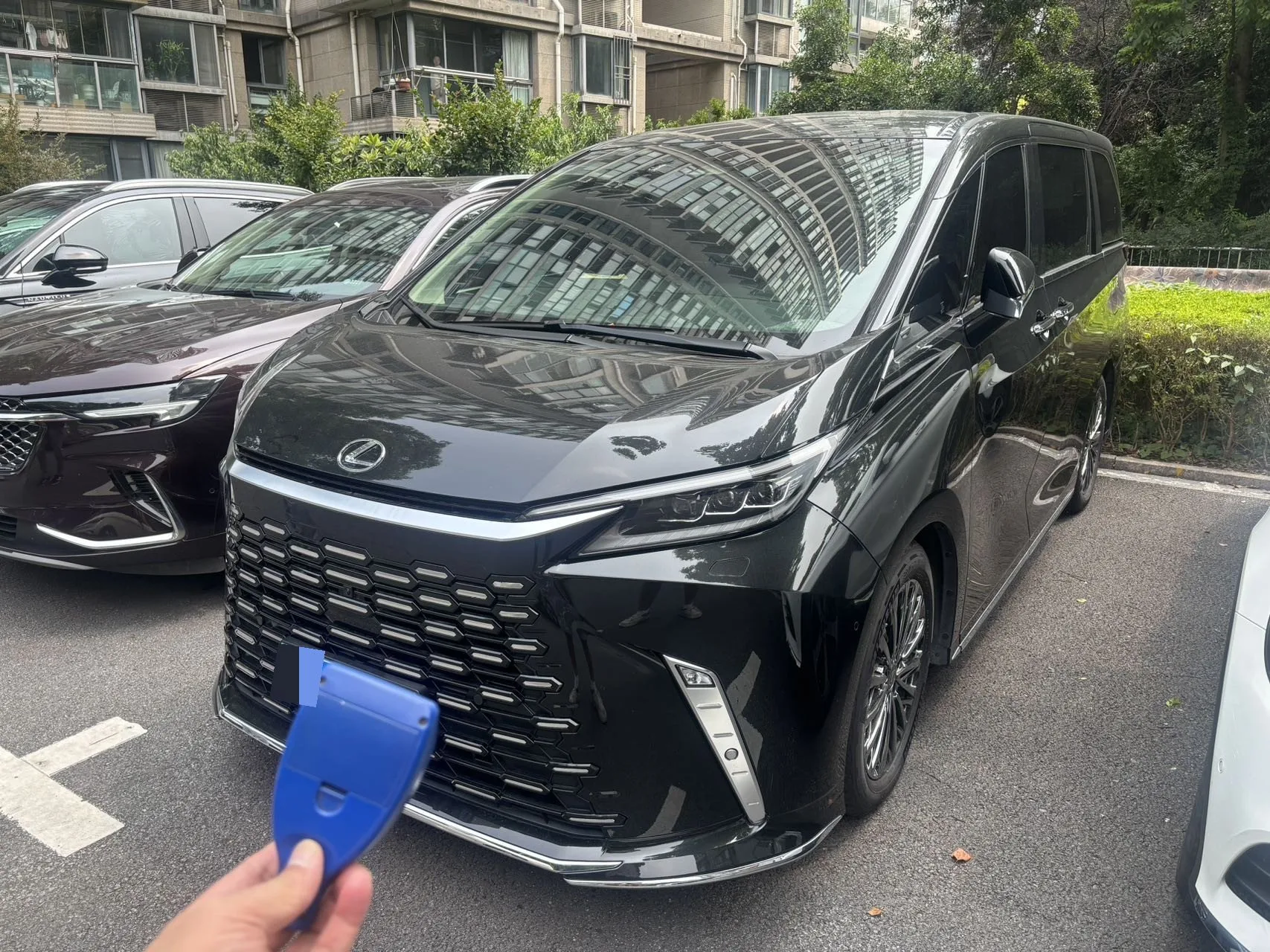 Lexus LM (Imported) 2025 Model Year LM500h 2.4T Four-Seater "Yushi" Edition, Automatic Transmission