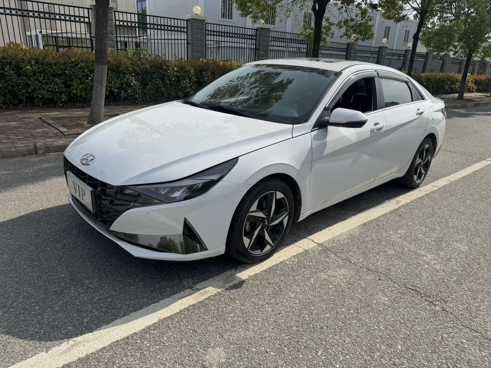 2022 Elantra 240TGDi DCT LUX Premium Edition