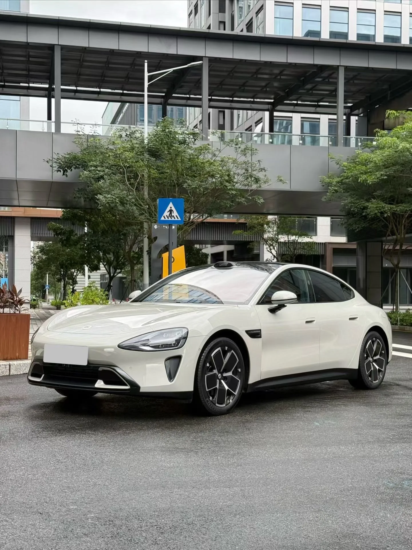 Xiaomi SU7 2024 Model, 830km Rear-Wheel Drive, Long Range, Advanced Intelligent Driving Pro Edition