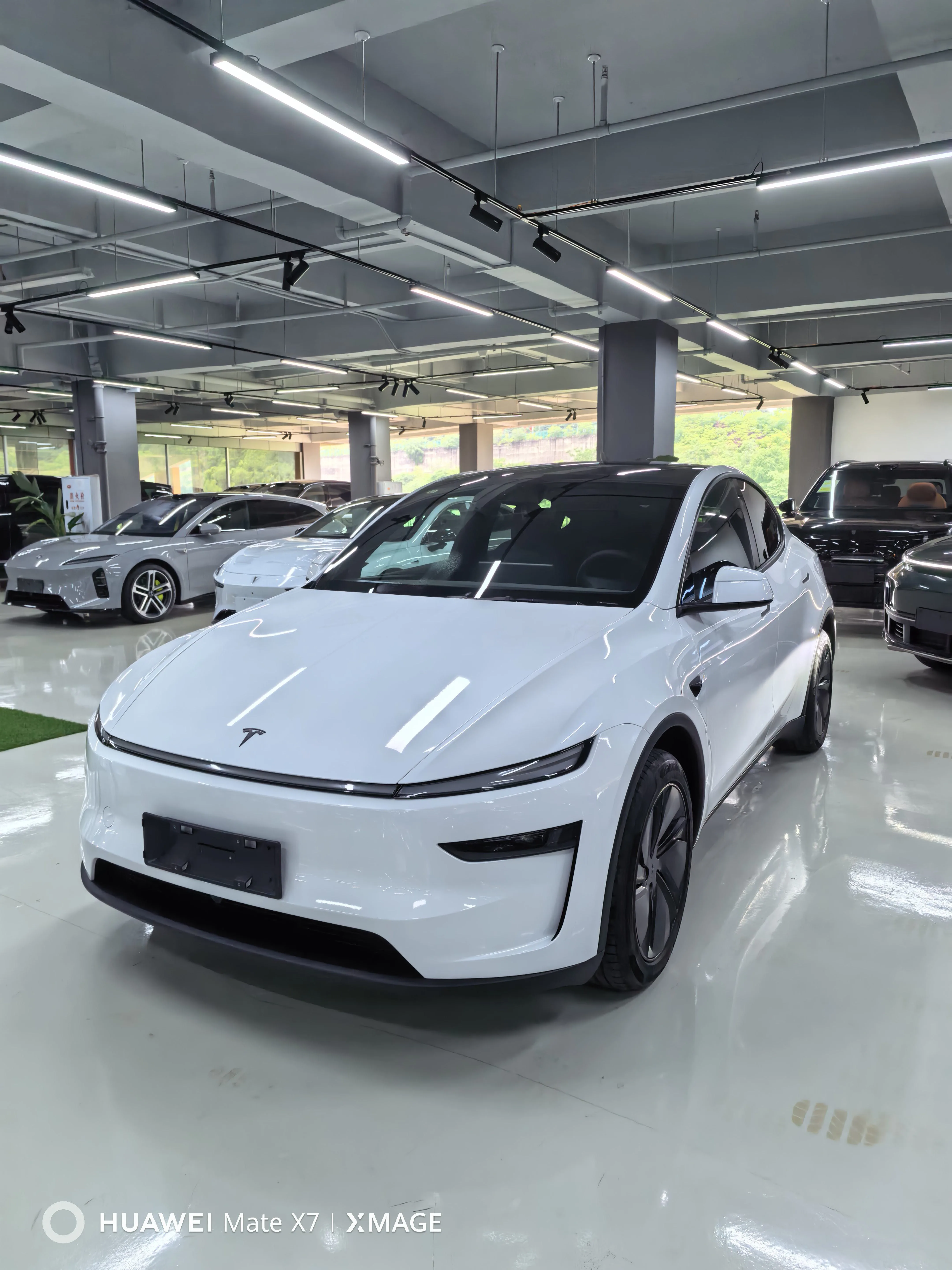 Tesla 2026 Model Y Long Range All-Wheel Drive Automatic