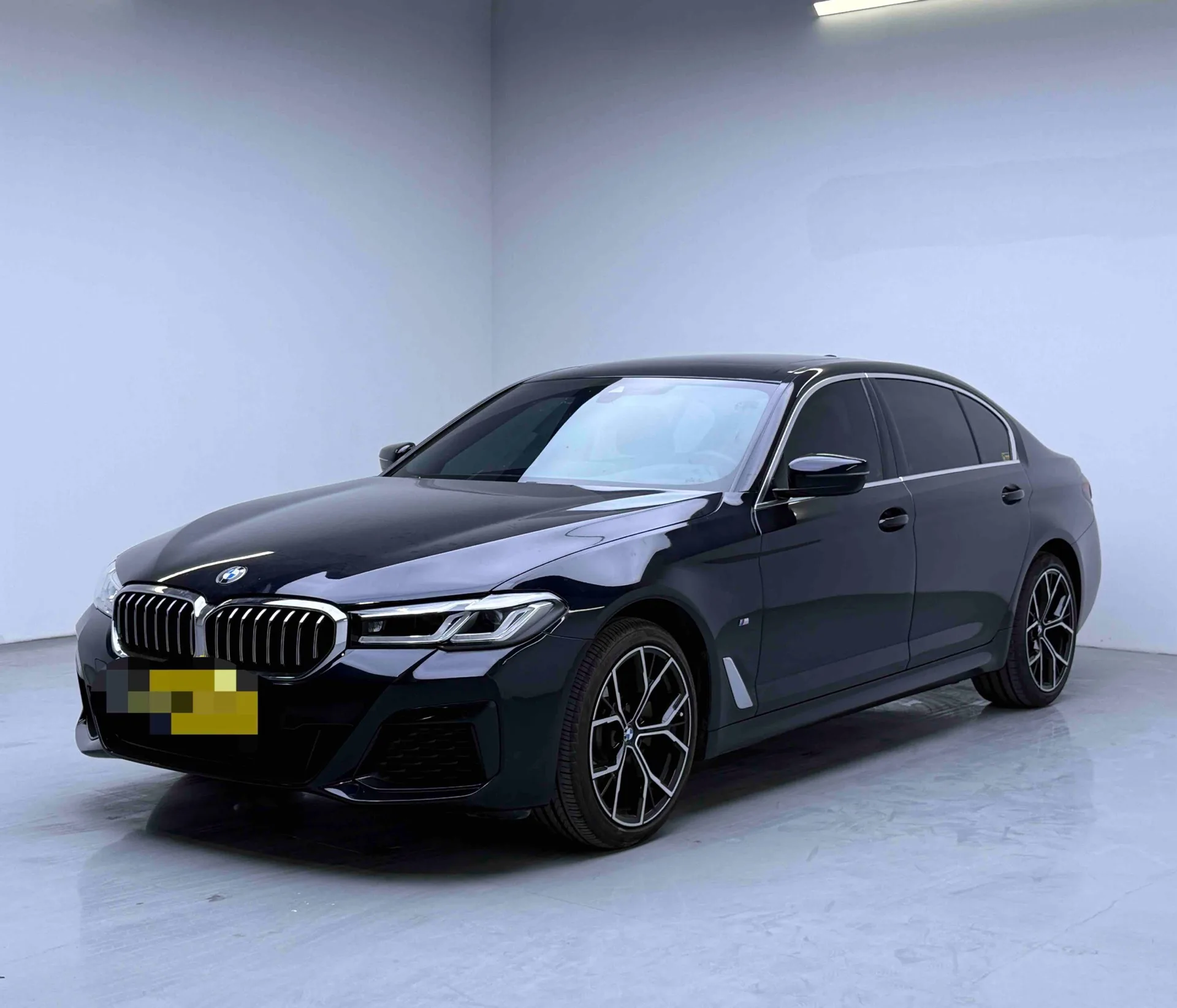 BMW 5 Series 2022 Facelift II 525Li M Sport Package