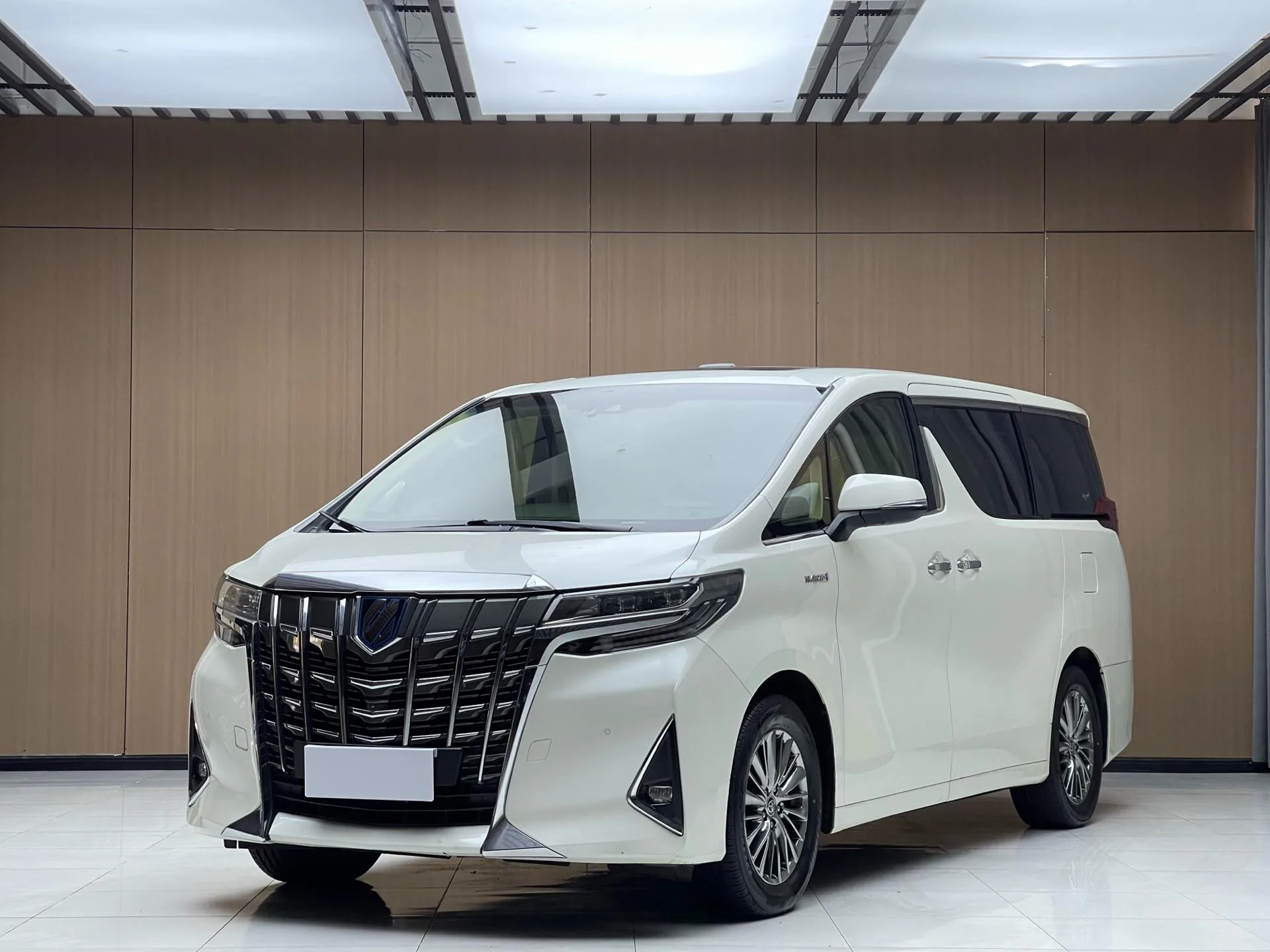 Weilfa 2019 2.5L Hybrid Premium Edition