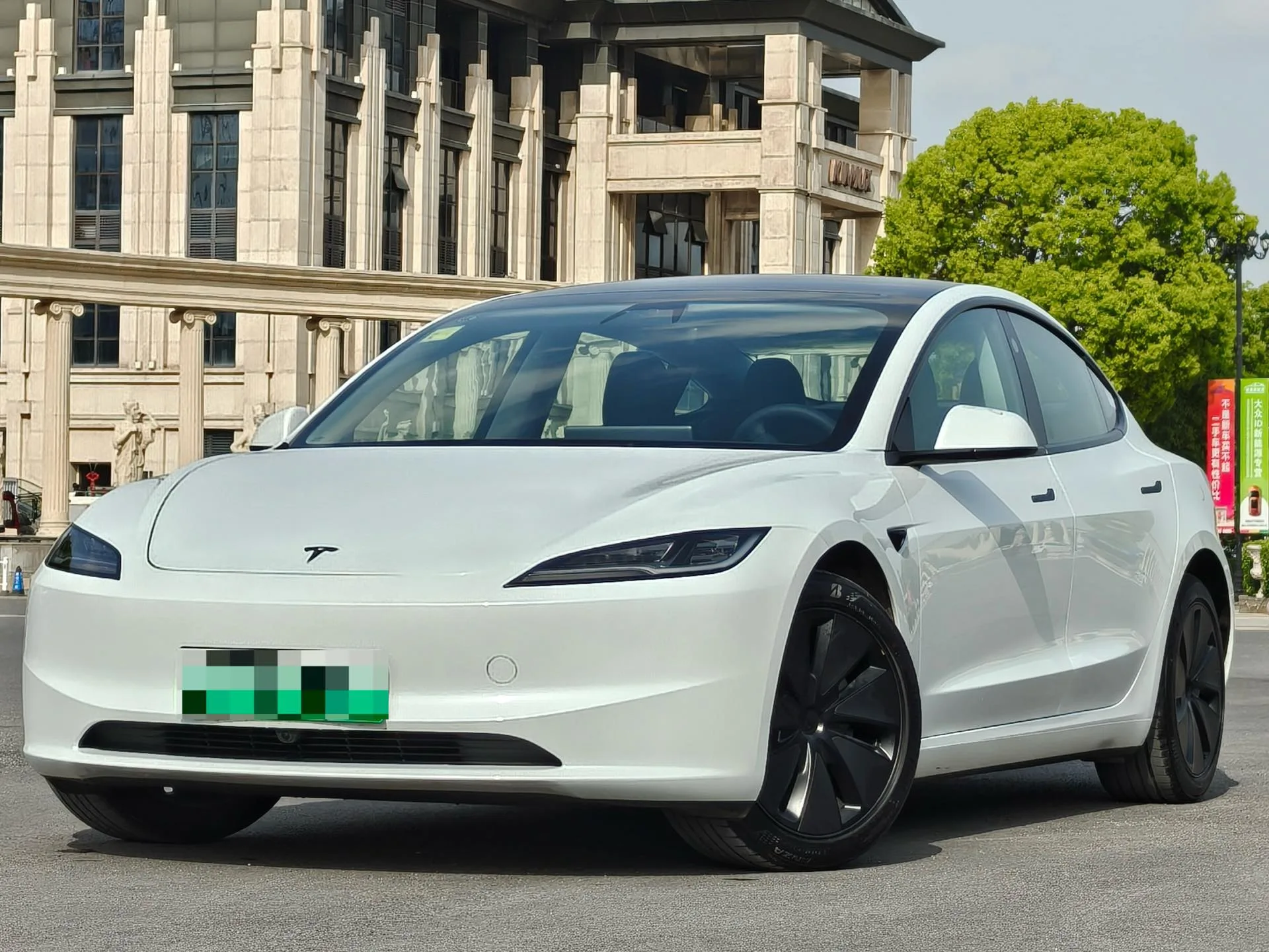 Tesla 2025 Model 3 Rear-Wheel Drive (Facelift) Automatic