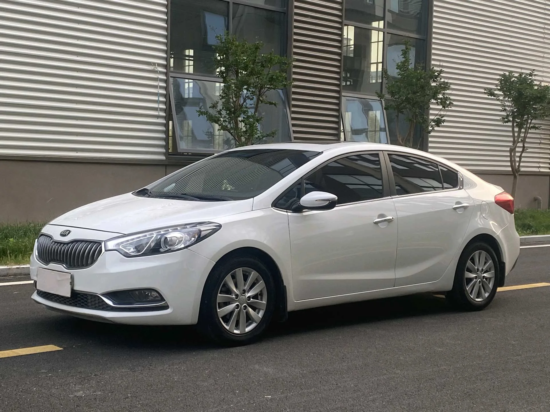 Kia K3 2015 1.6L Automatic GLS