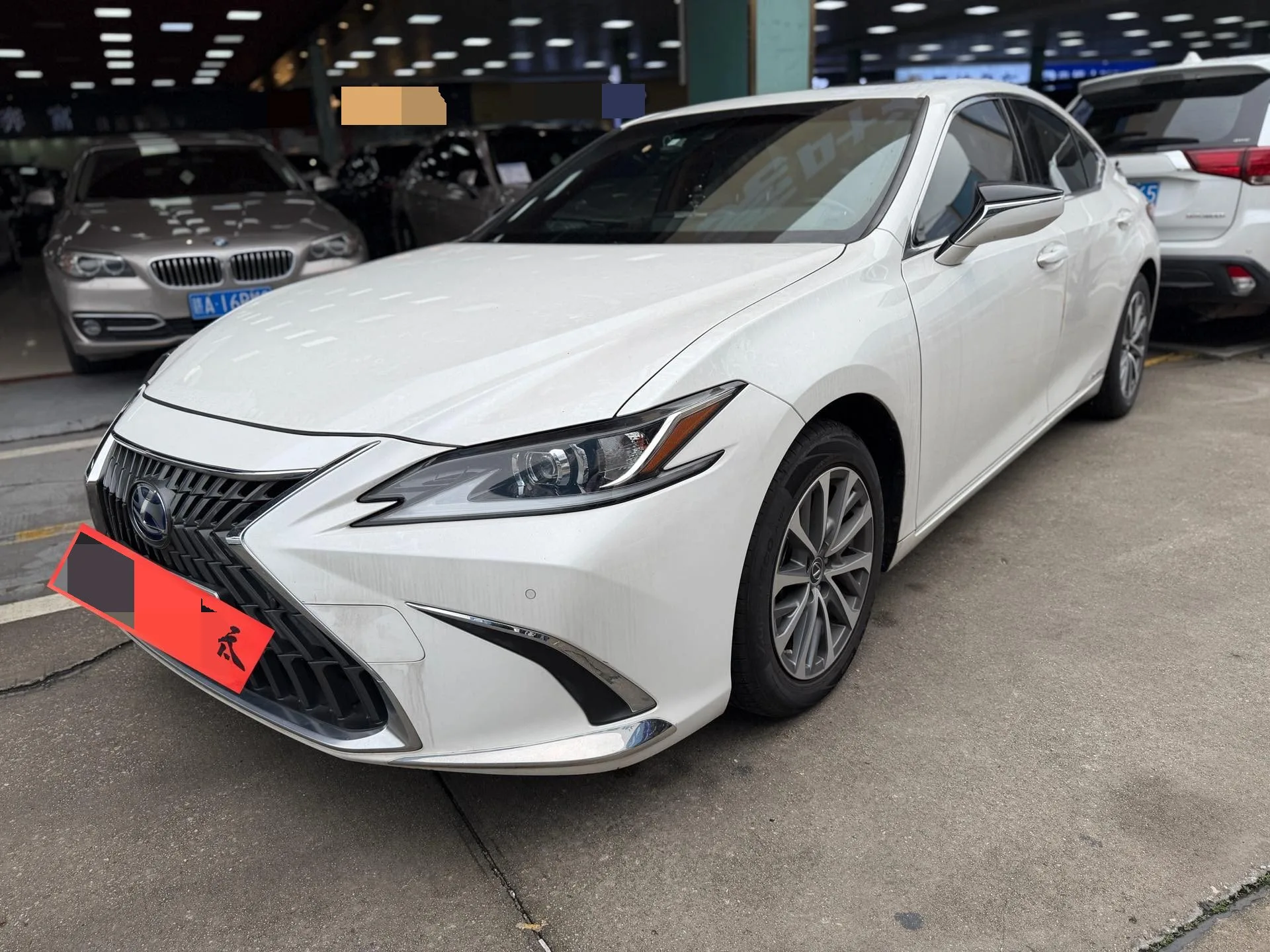 Lexus ES 2021 300h Premium Edition