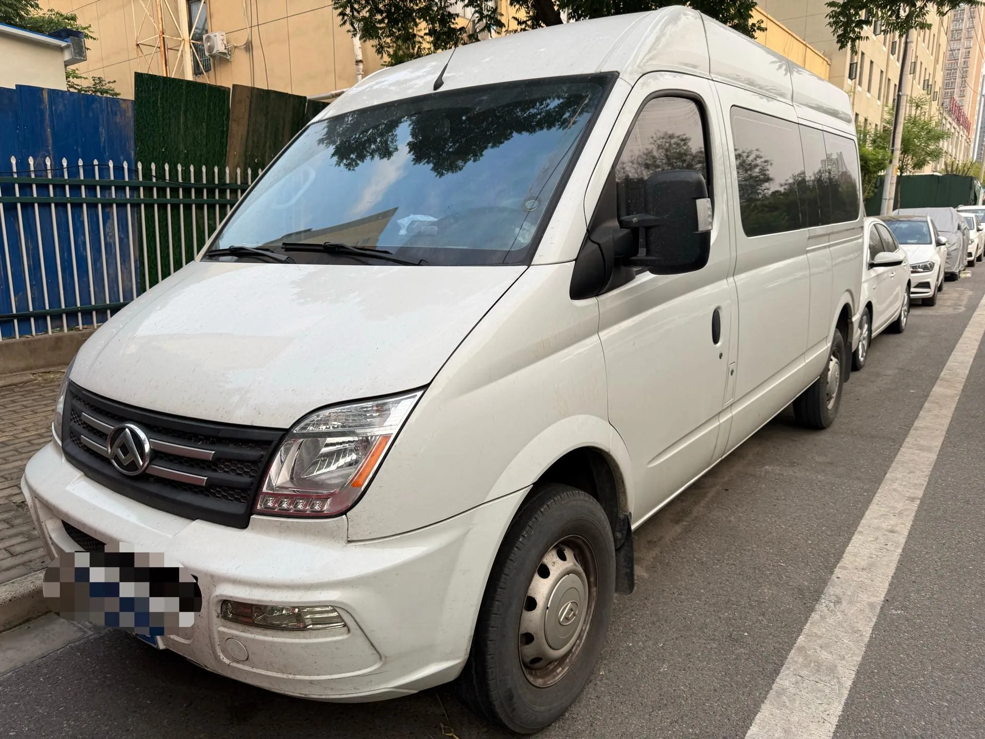 Maxus 2023 V80 2.0T Sequential Transmission Classic Aoyuntong Power Edition Long Wheelbase Mid-Roof 6/7/8/9 Seats Manual Transmission