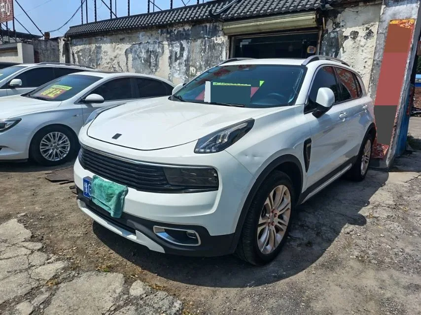 Lynk & Co 01 2017 Model Year 2.0T FWD Pro Edition