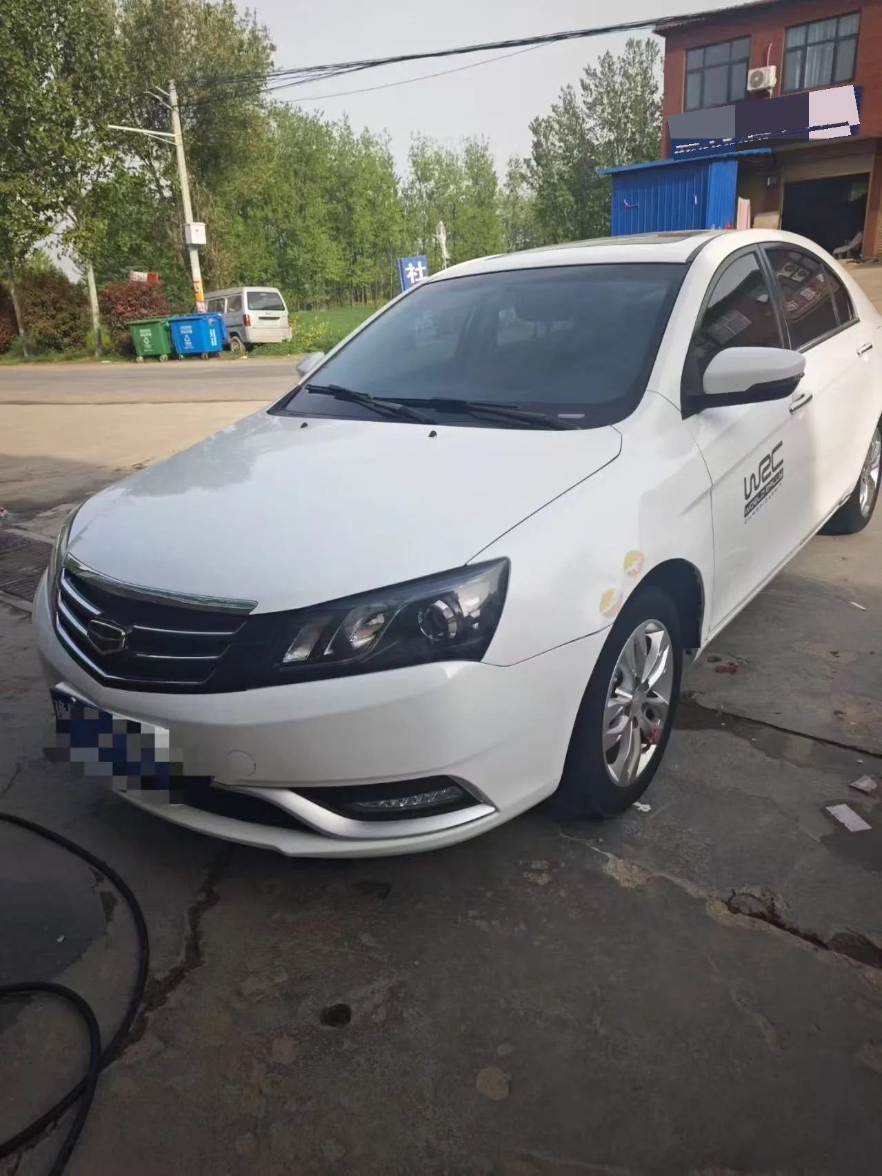 Geely 2016 Emgrand Sedan 1.5 Luxury Edition Manual Transmission