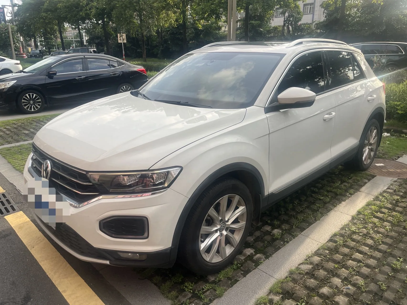 2019 T-ROC, 230TSI DSG Front-Wheel Drive "Progressive" Trim, China V Emission Standard