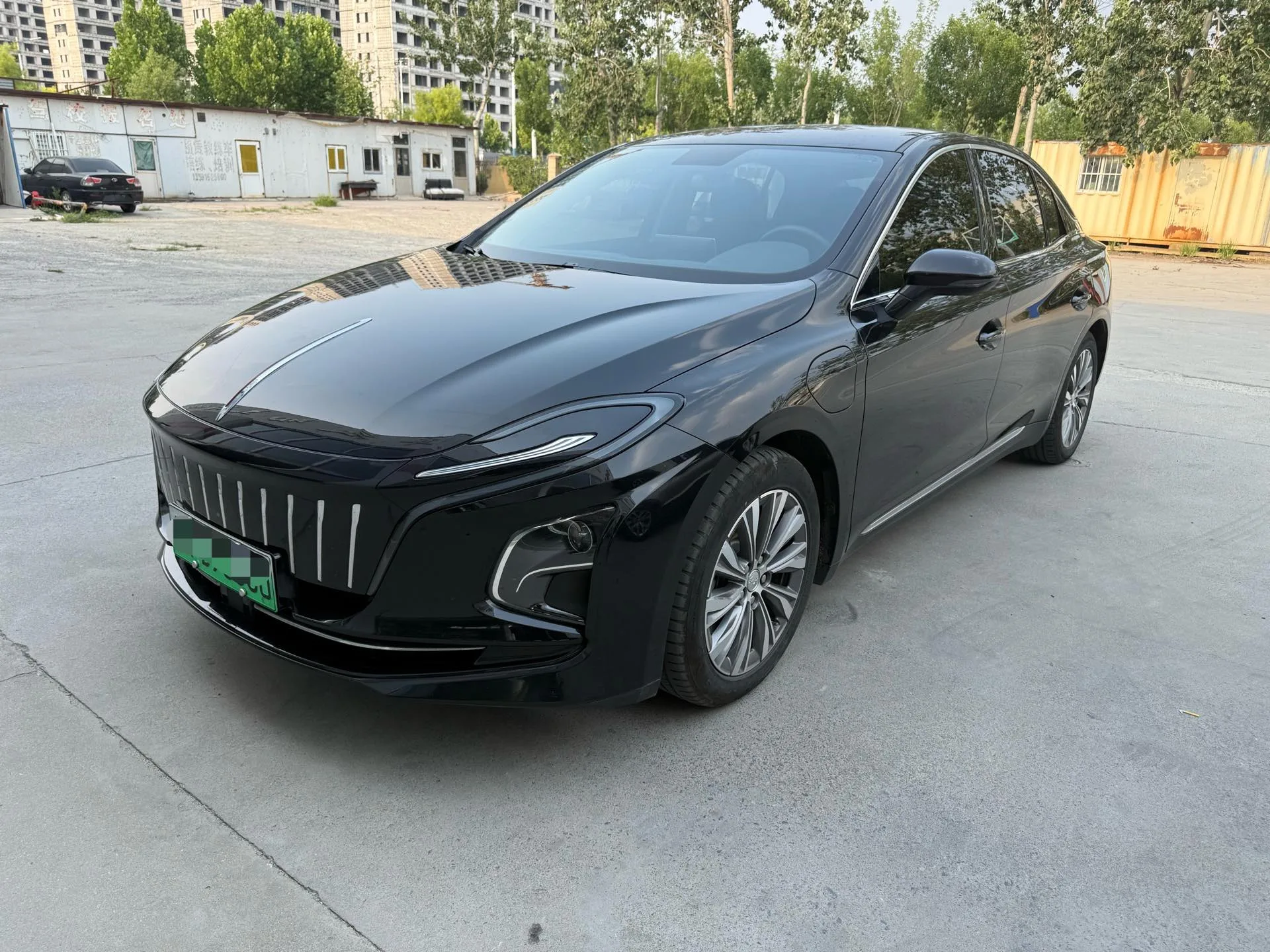 Hongqi E-QM5 2024 Model 610km Plus