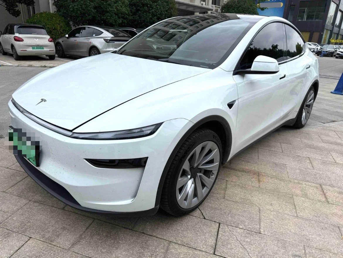 Tesla 2025 Model Y Long Range All-Wheel Drive (Facelift) Automatic