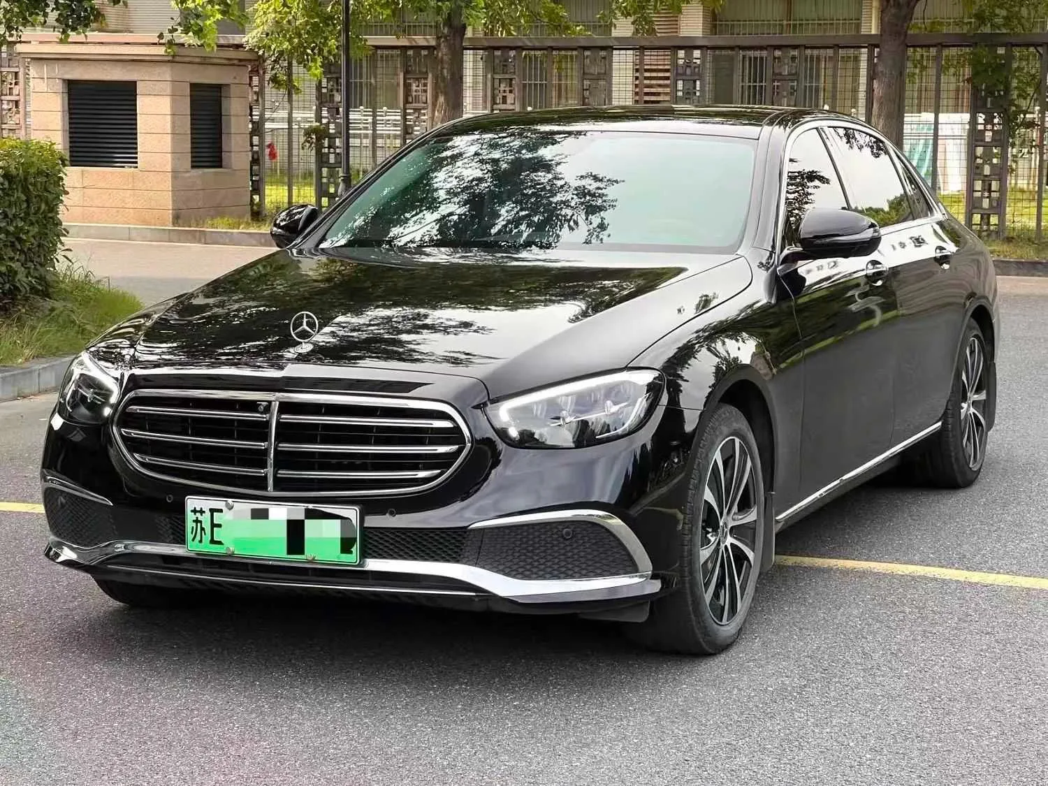 2022 Mercedes-Benz E-Class New Energy, Facelifted E 350 e L Plug-in Hybrid Sedan