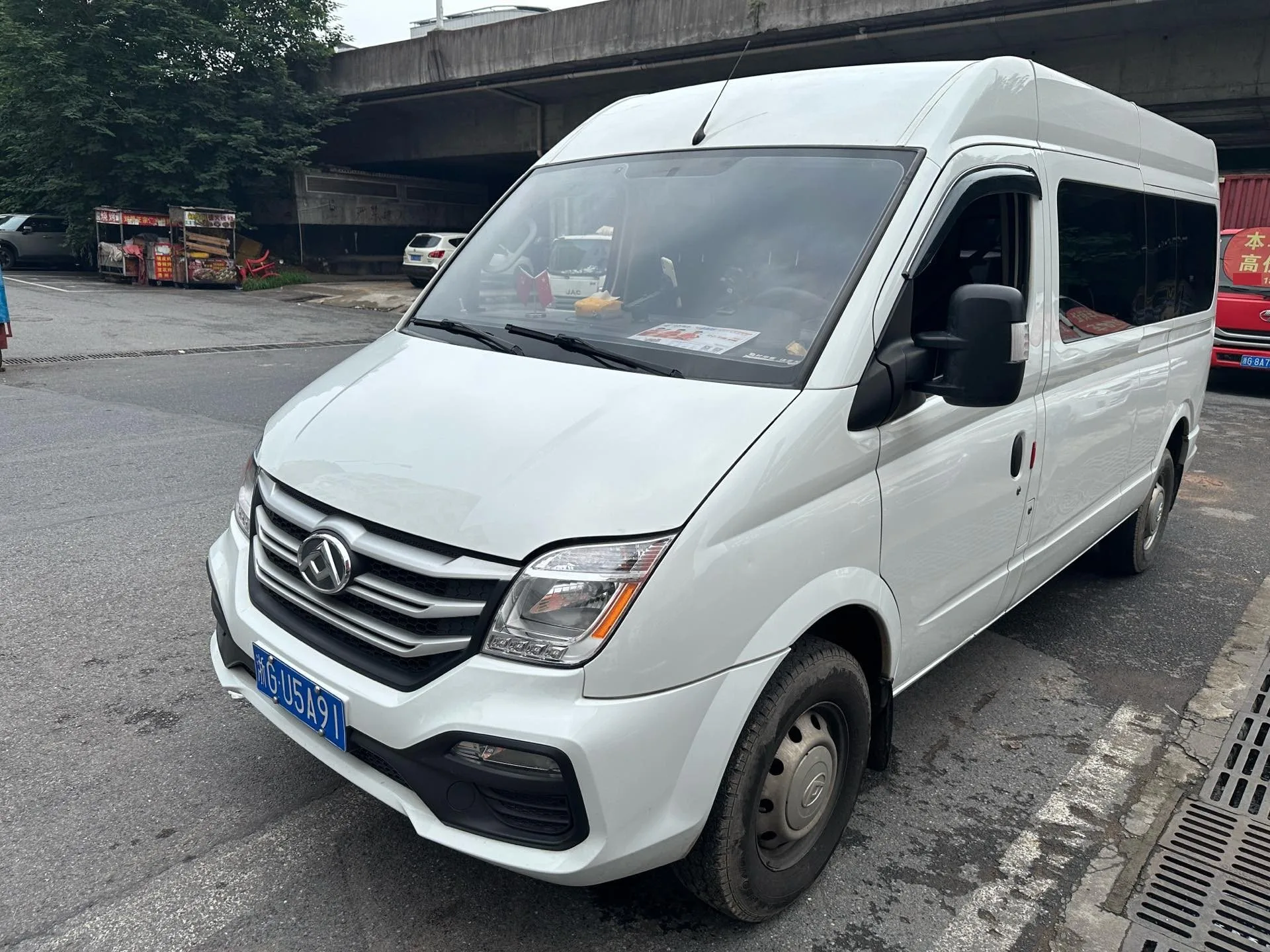 Maxus 2023 V80 2.0T Classic Aoyuntong Long Wheelbase Mid-Roof 6/7/8/9 Seats Manual Transmission