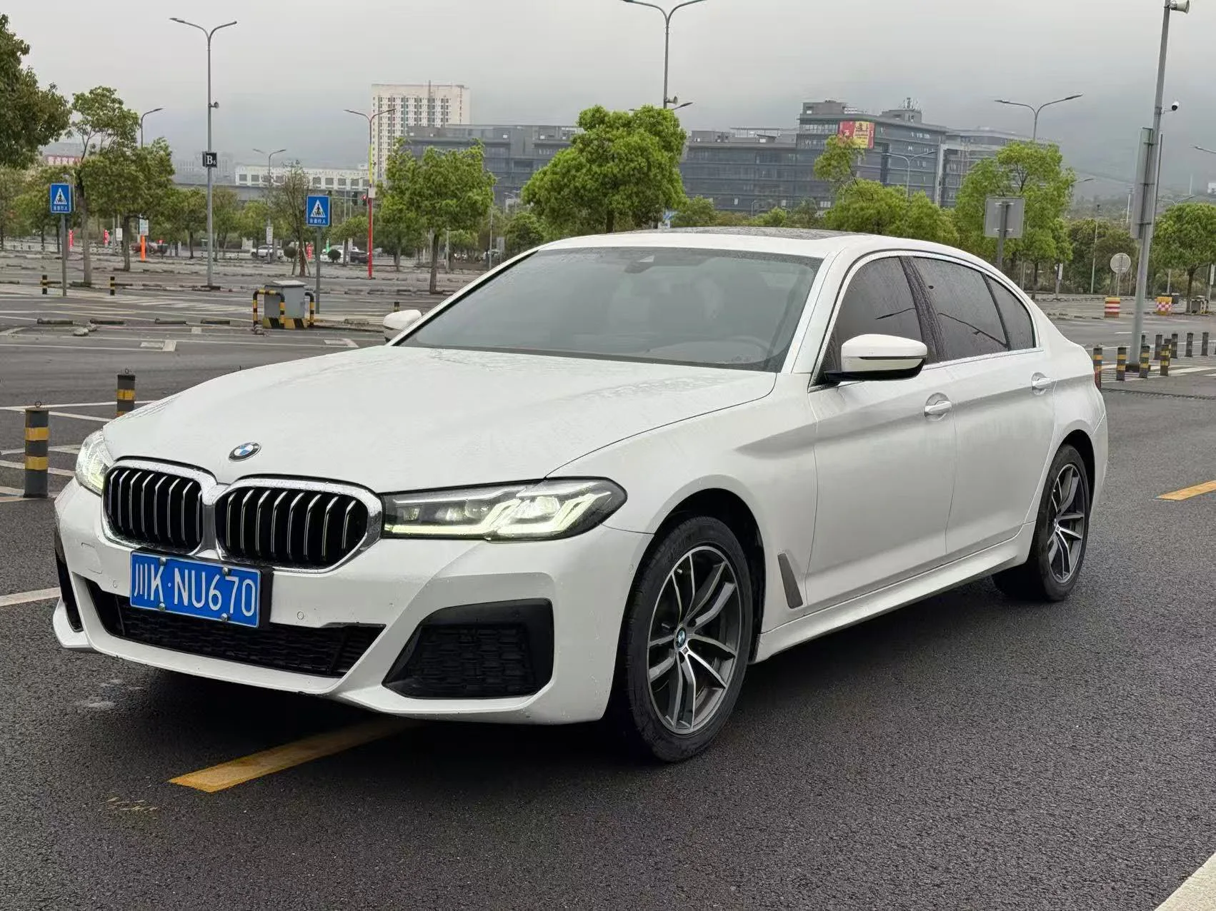 2021 BMW 5 Series 525Li M Sport Package