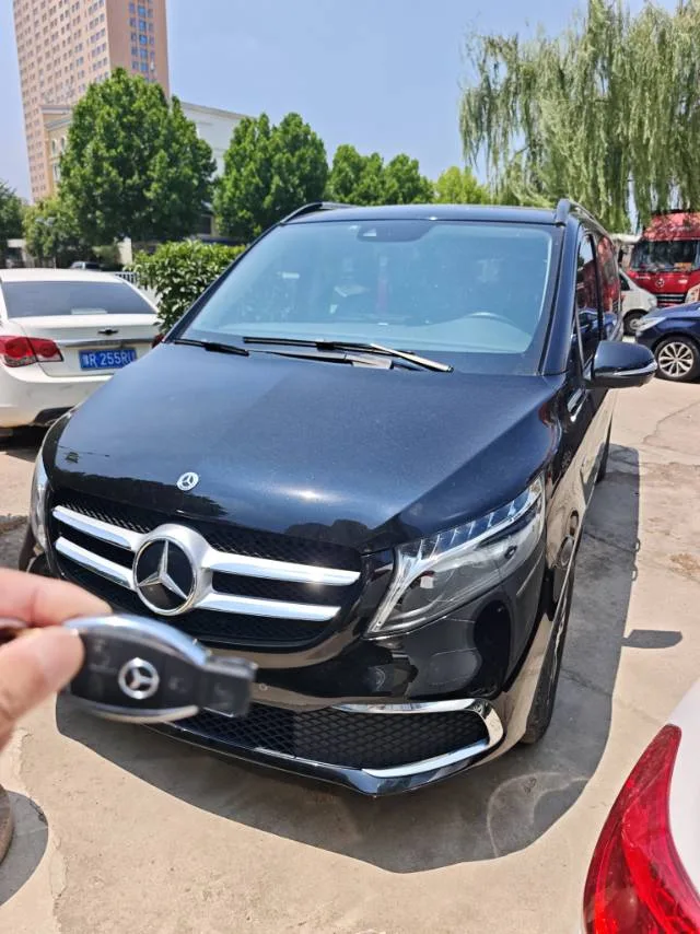 Mercedes-Benz V-Class 2022 V 260 2.0T Premium Edition Automatic