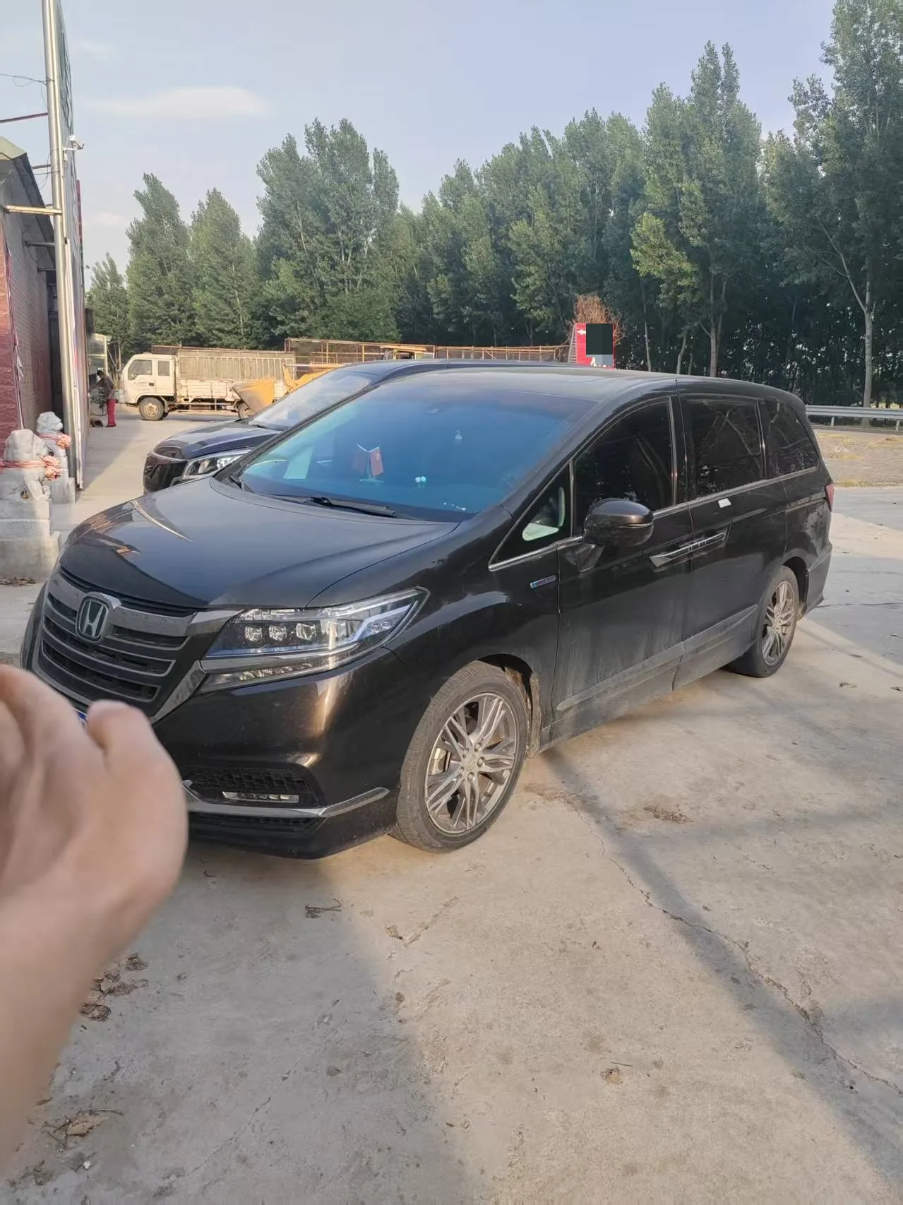 Elysion 2019 2.0L Hybrid Luxury Edition