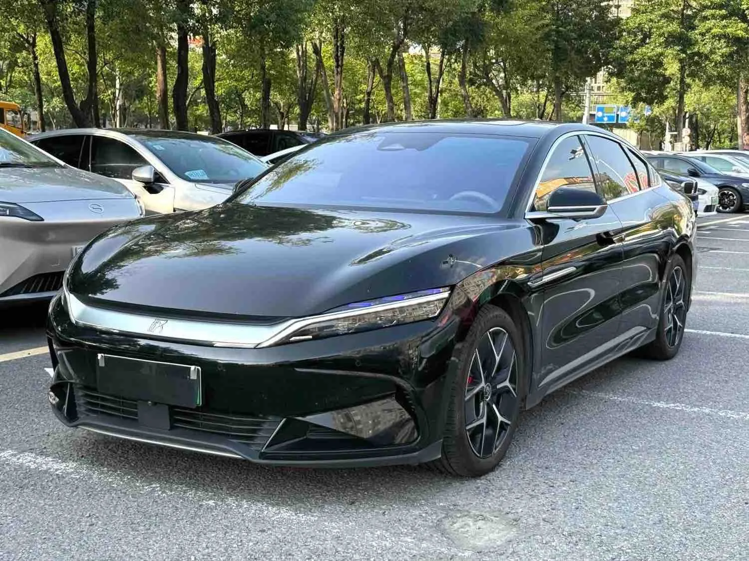 BYD 2024 Han EV 715KM Glory Edition Front-Wheel Drive Flagship Model, Automatic Transmission