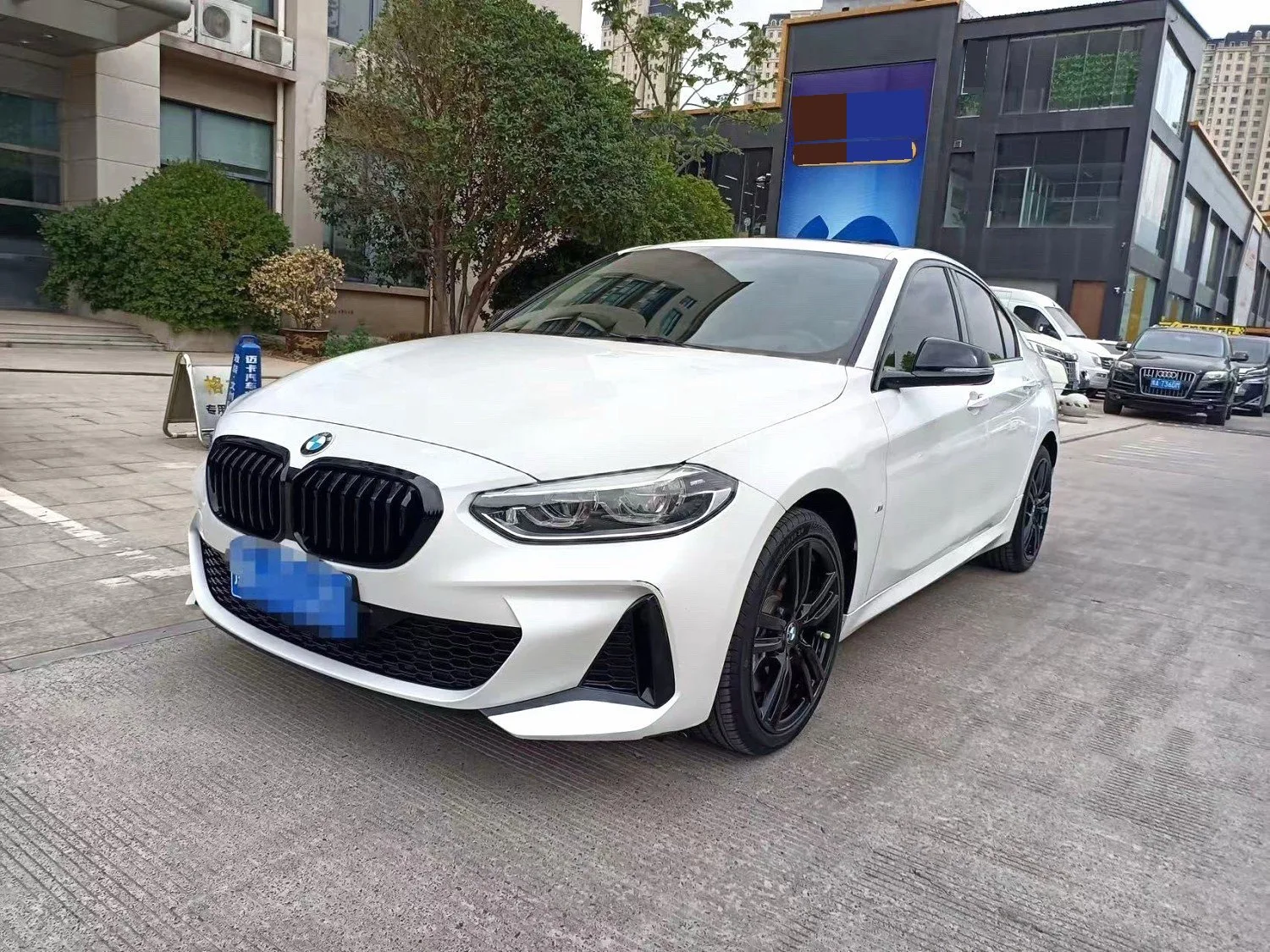 BMW 1 Series 2023 125i 2.0T M Sport Shadow Edition Automatic