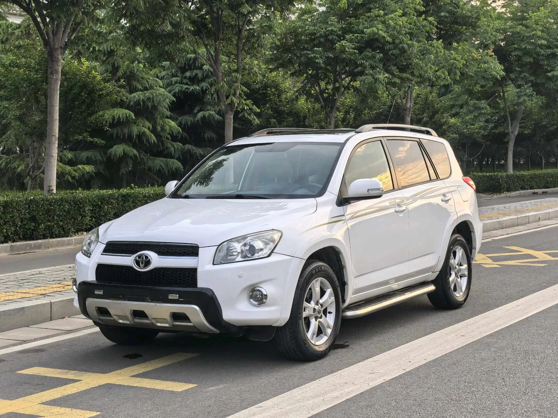 2013 RAV4 Special Edition 2.4L Automatic AWD Premium