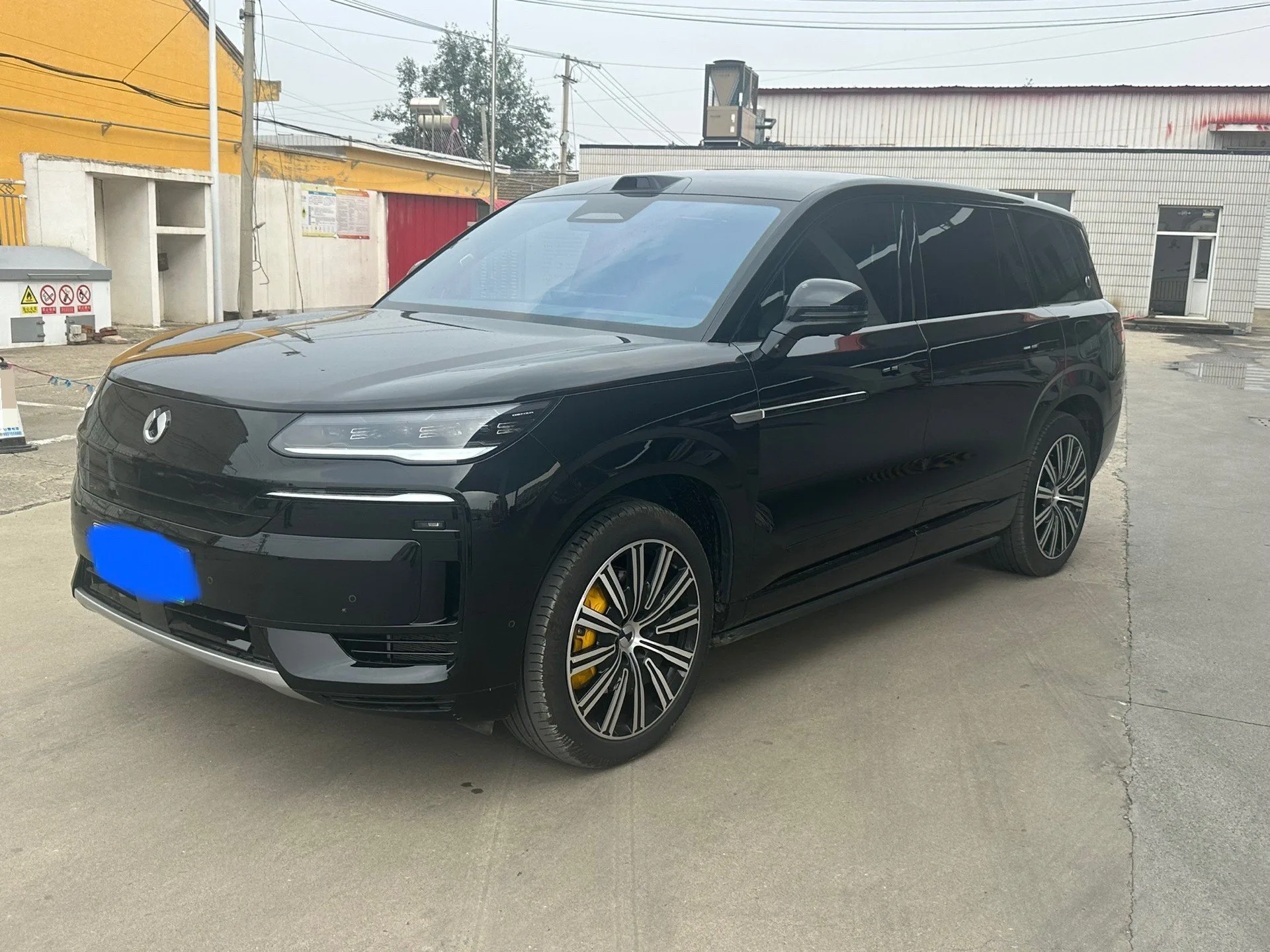 Denza 2025 Denza N9 2.0T CVT 1300 Flagship Automatic