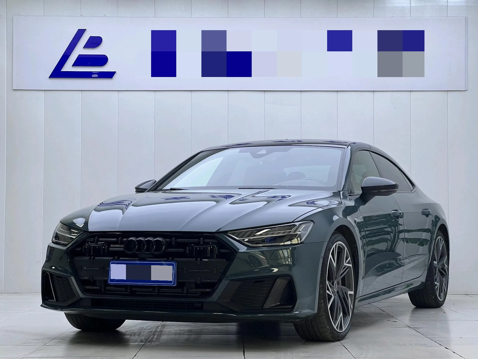 奥迪A7L 2022款 55 TFSI quattro S-line edition executive先见版
