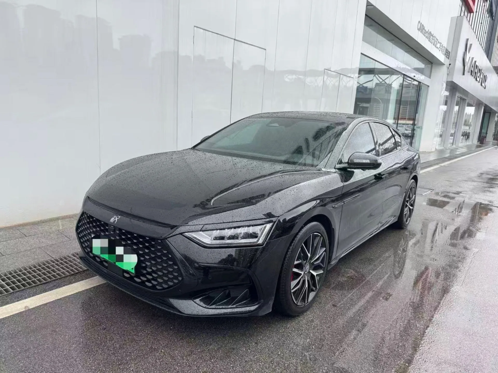 BYD 2024 Han DM-i 1.5T CVT Glory Edition 121KM Elite Automatic