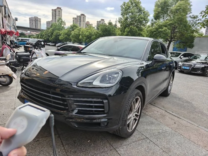 2023 Cayenne 3.0T Platinum Edition