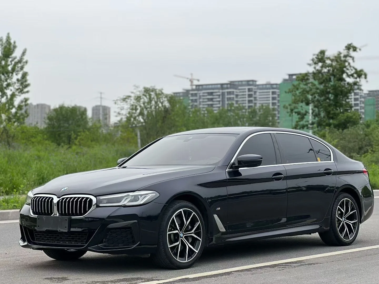 BMW 5 Series 2022 Facelift 3 530Li Luxury M Sport Package