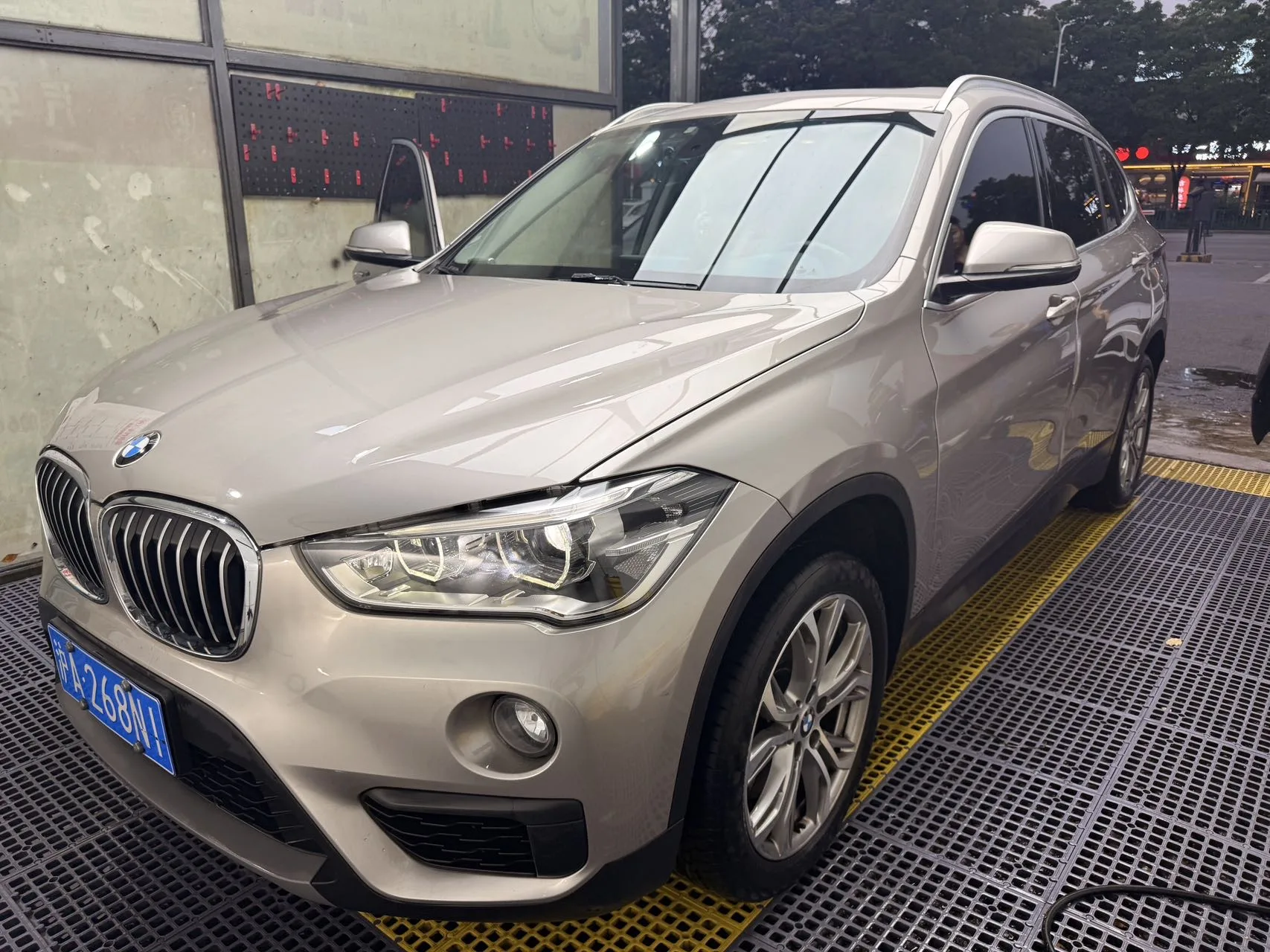 BMW X1 2018 sDrive20Li Leading Edition