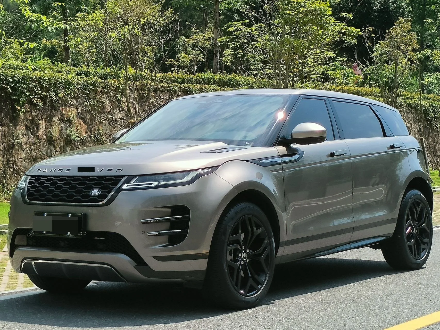 Range Rover Evoque 2023 Model, Evoque L 249PS Luxury Edition