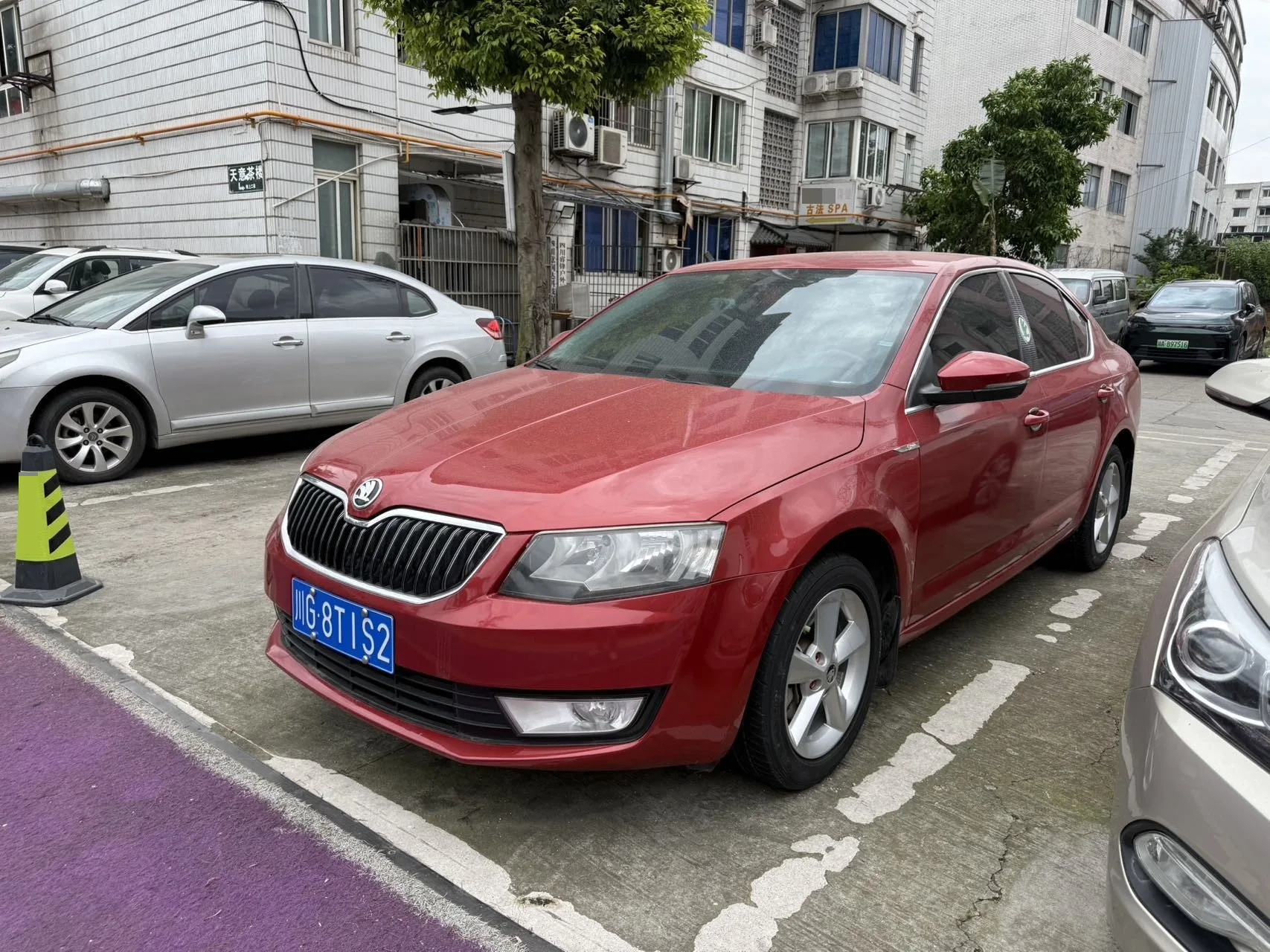 Octavia 2015 1.6L Automatic Elegance Edition