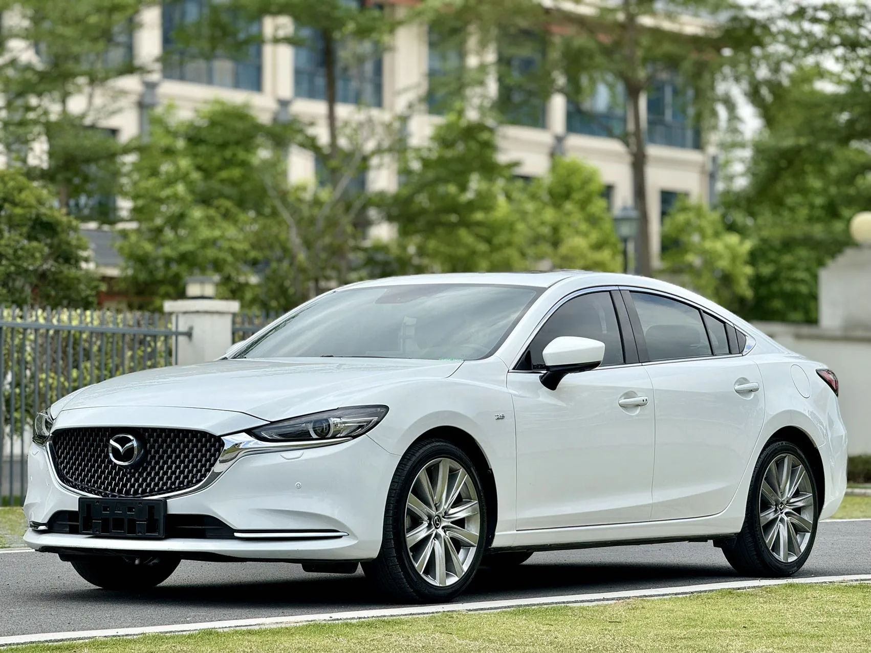 Mazda6 Atenza 2020 2.5L Blue Sky Premium Edition