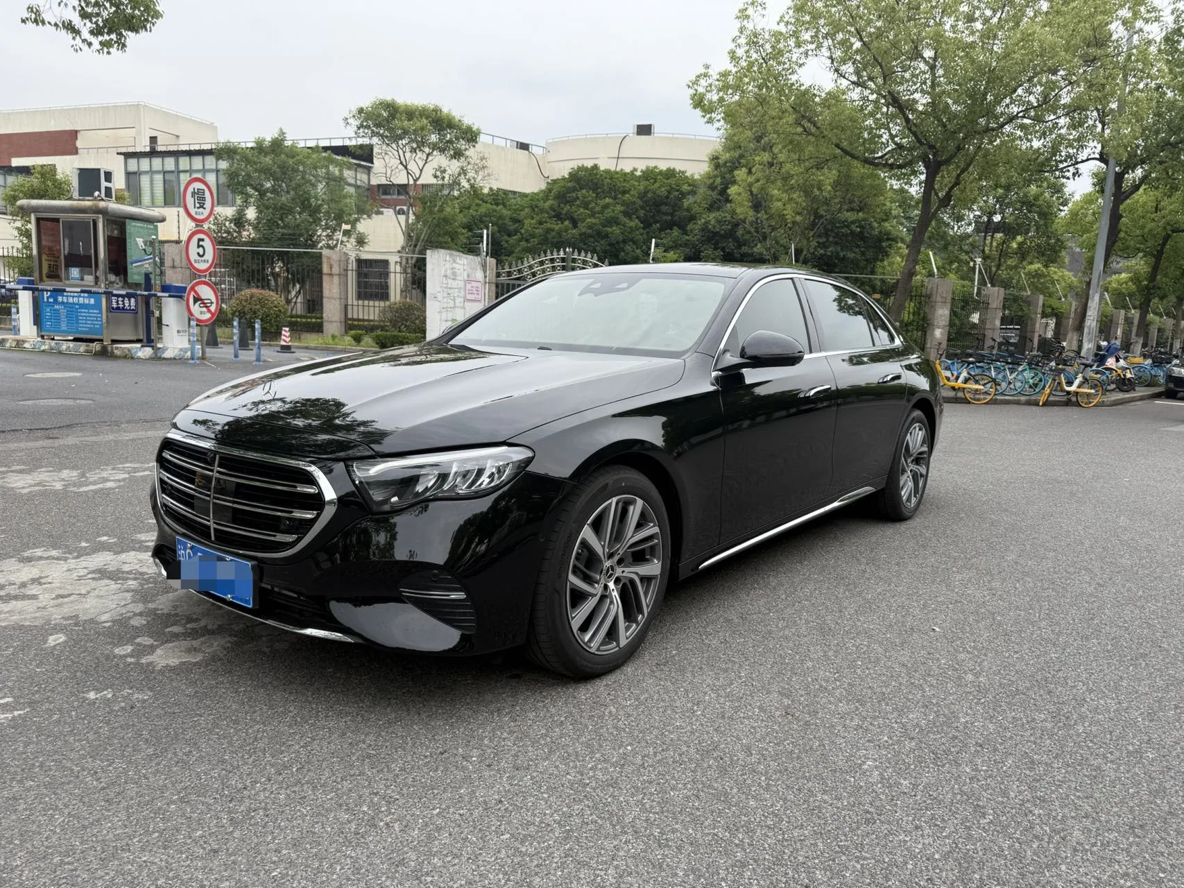 Mercedes-Benz E-Class 2025 E 300 L 48V 2.0T Fashion (facelift) Automatic