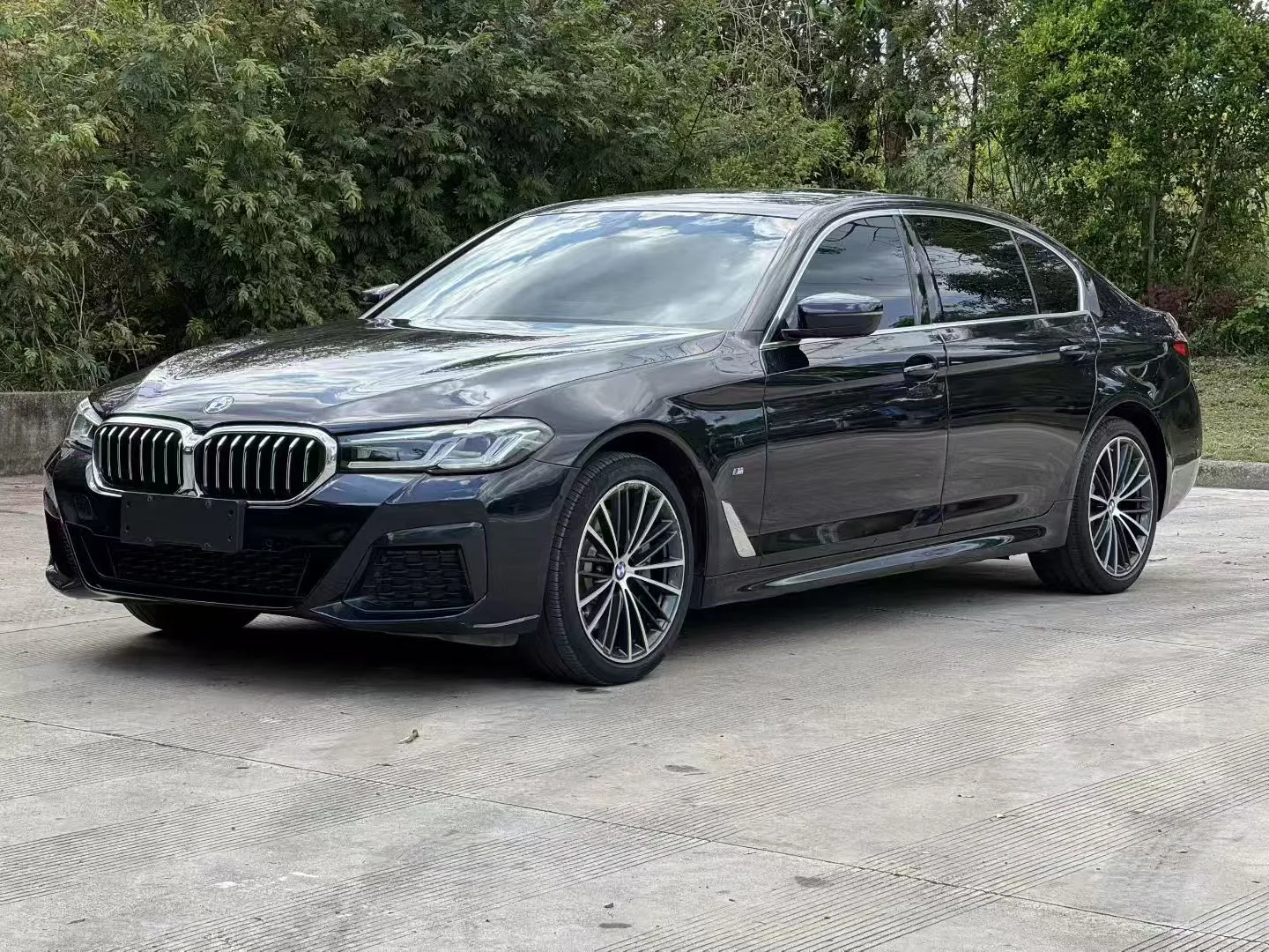 BMW 5 Series 2022 Facelift II 530Li Leading Model M Sport Package