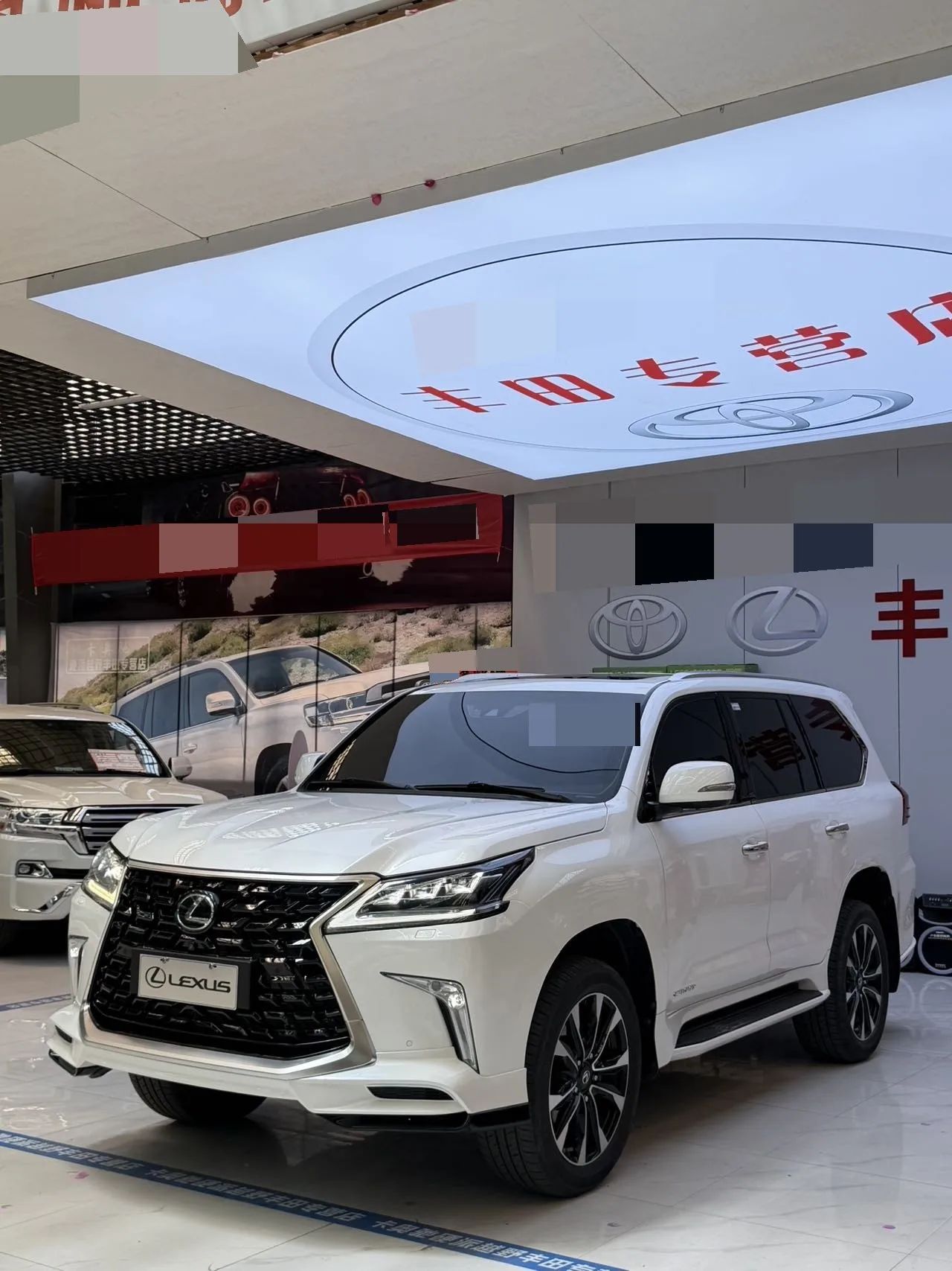 2016 Lexus LX 570 Premium Luxury Edition