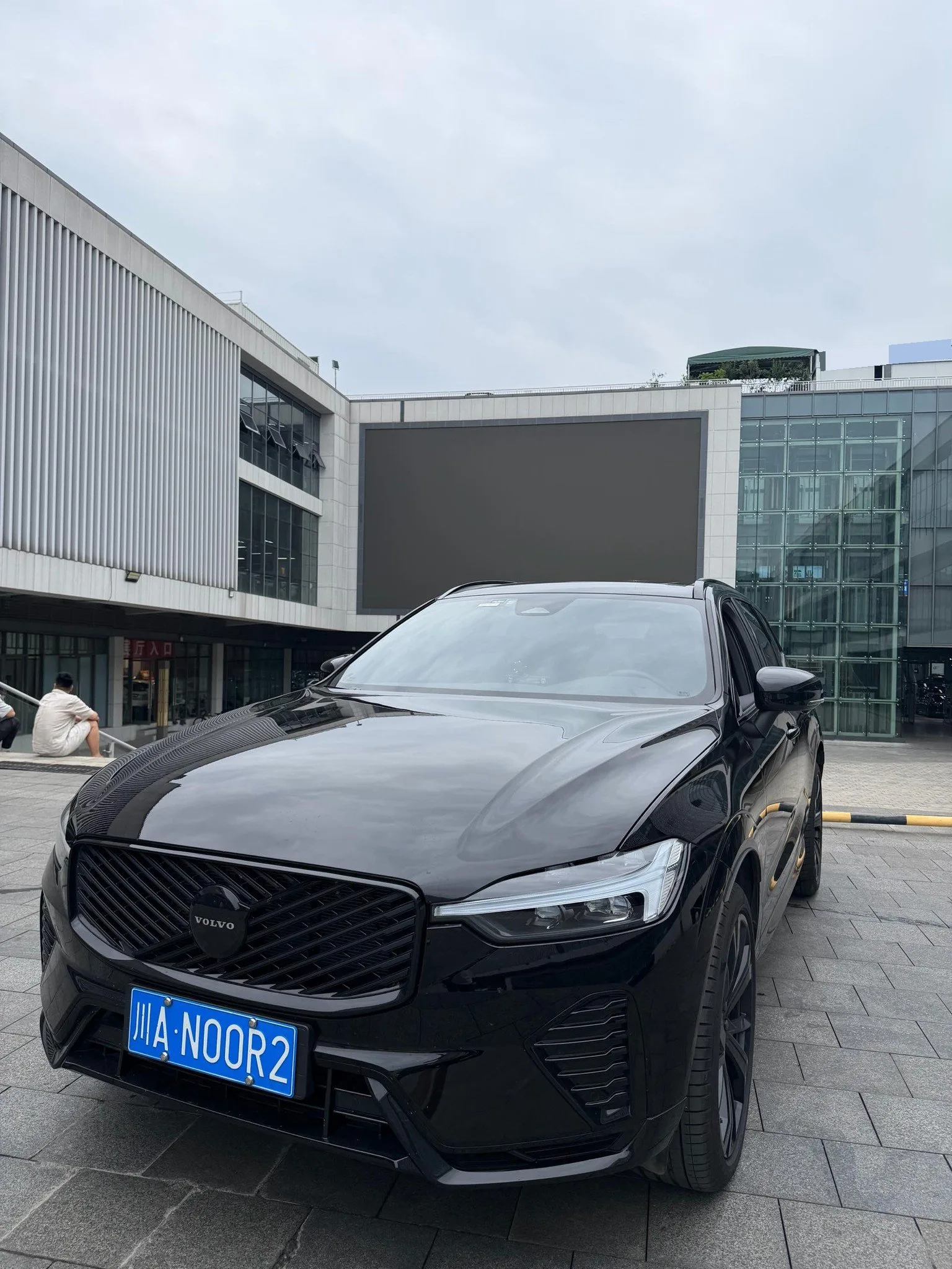 Volvo 2026 XC60 48V 2.0T B5 AWD Zhiyuan Midnight Black Edition, Automatic Transmission