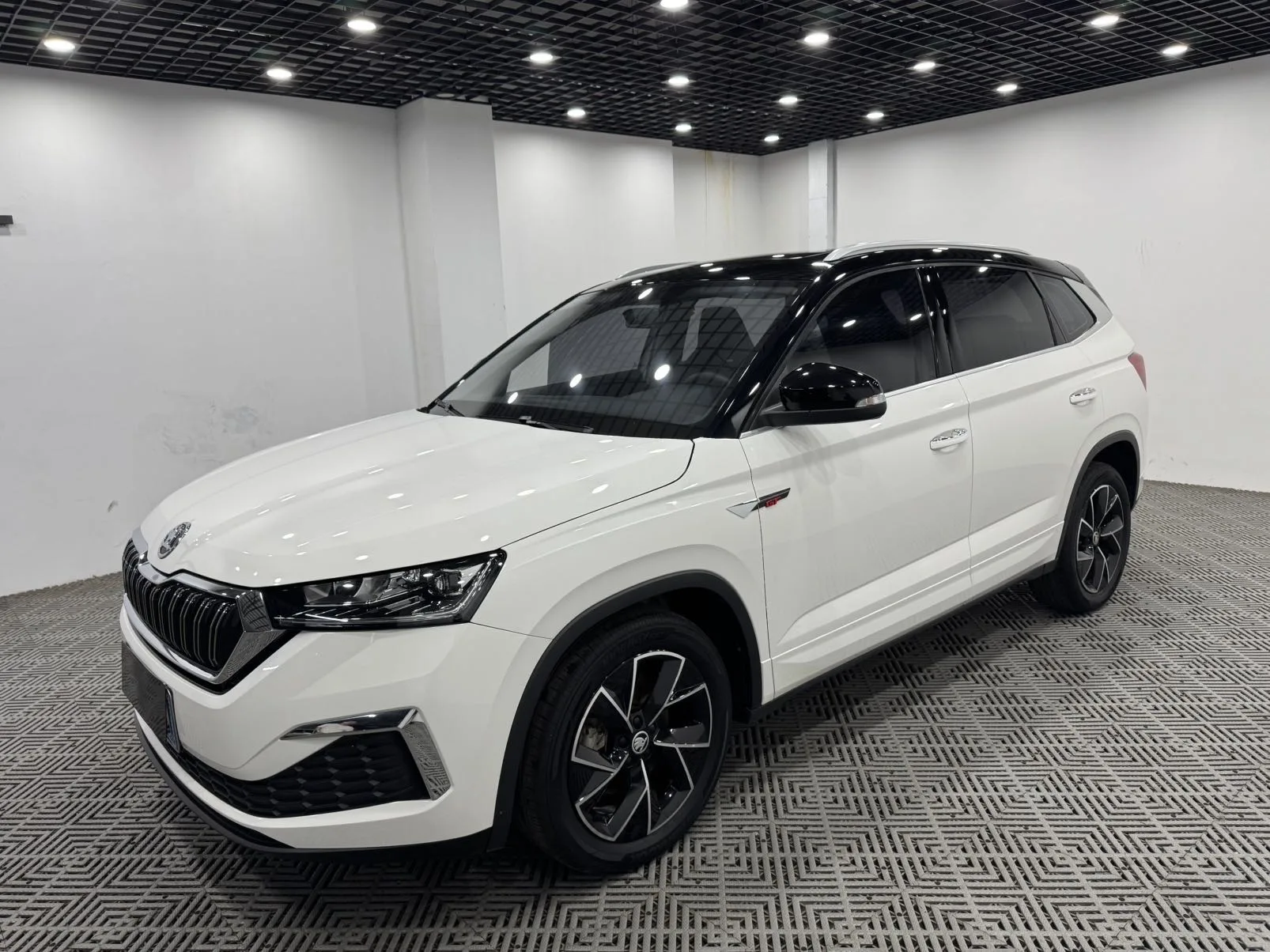 Komic 2022 GT 1.5L Automatic Premium Edition
