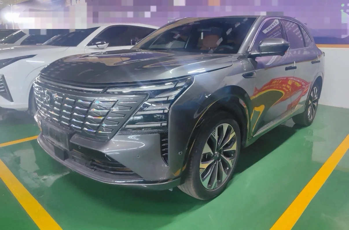 Changan 2025 CS75 PLUS 2.0T Ultra "New Blue Whale" Smart Power Edition, Automatic Transmission